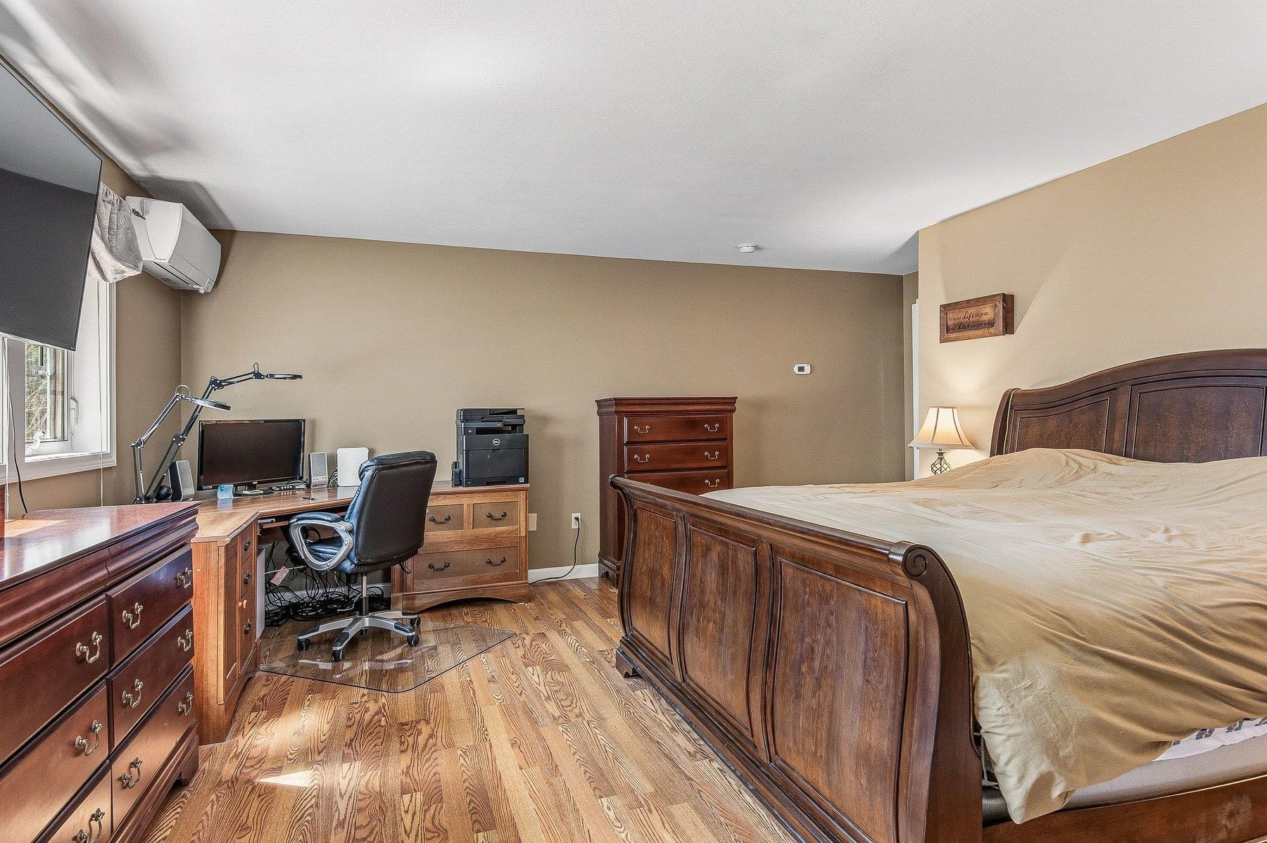 34 Village Corner Rd, Wolfeboro, NH 03894