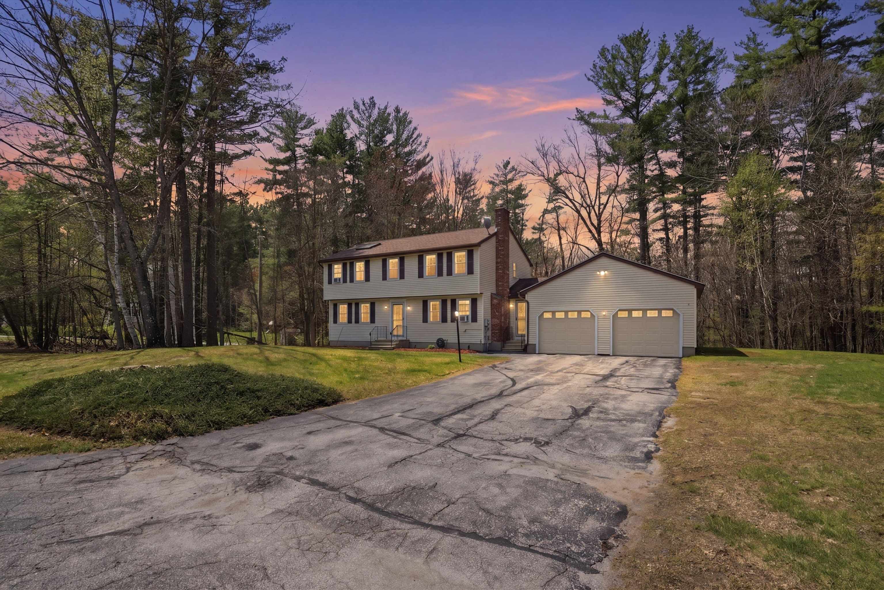 11 Coleman Pl, Londonderry, NH 03053