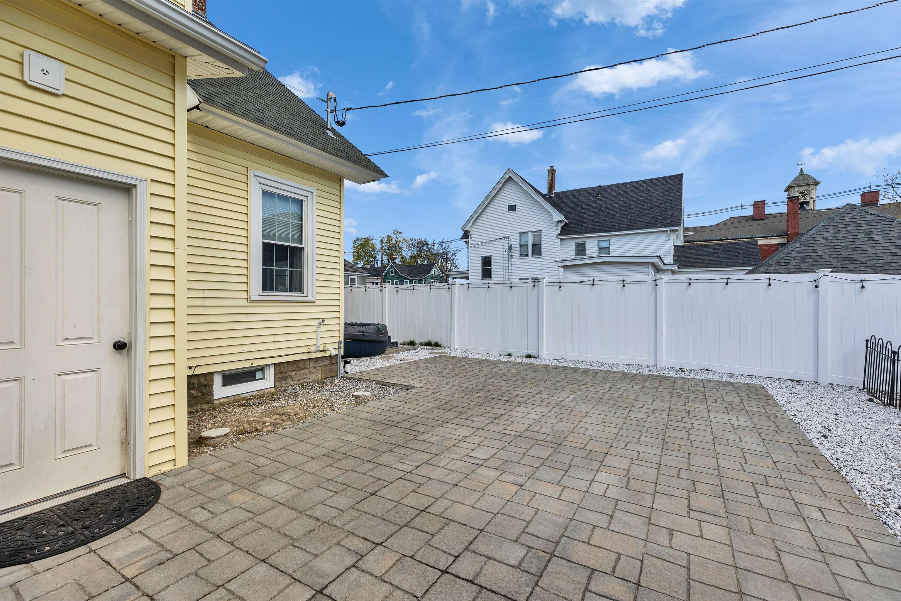 237 Jewett St, Manchester, NH 03103