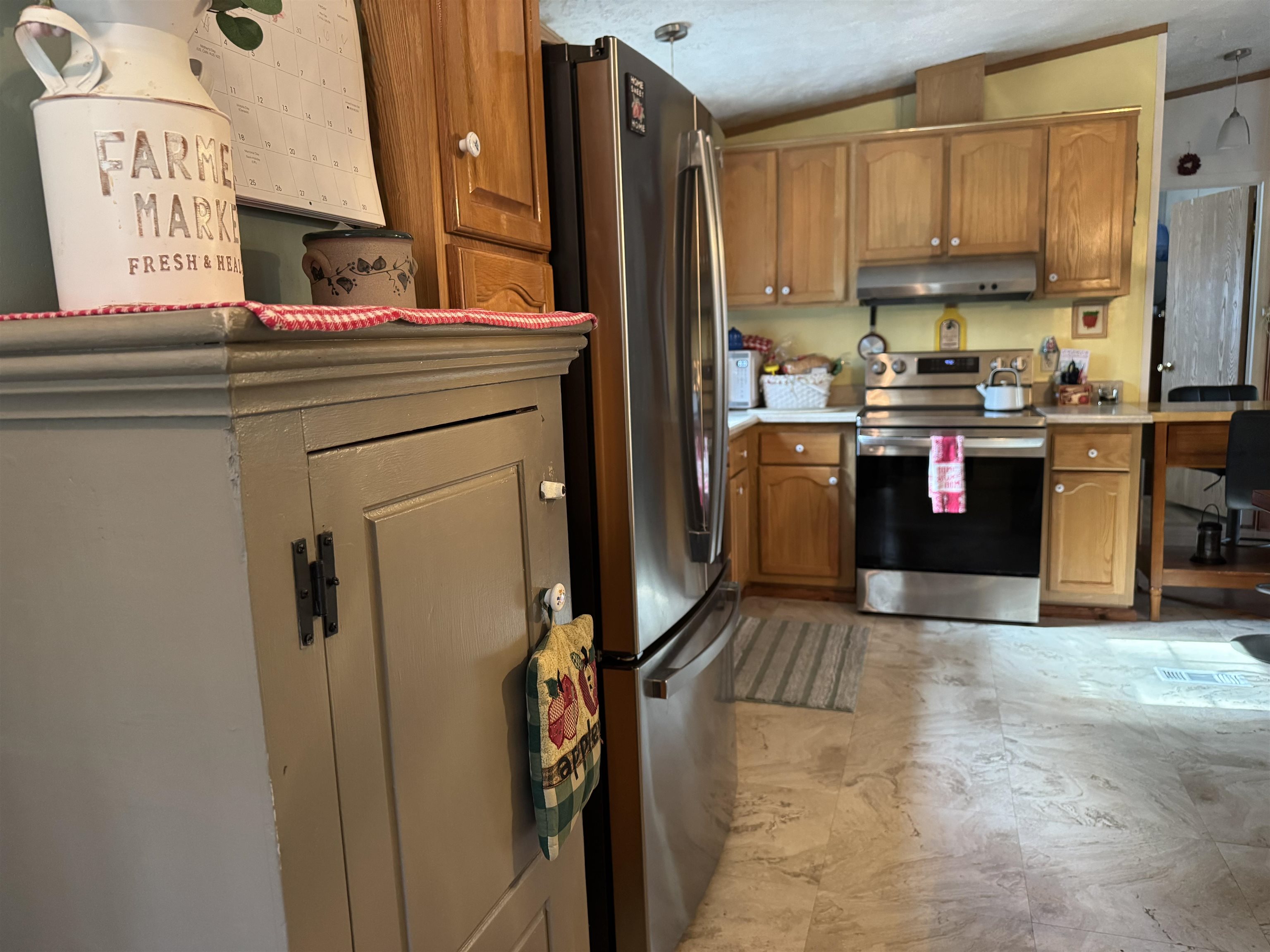 26 Melody Ln, Hillsborough, NH 03244