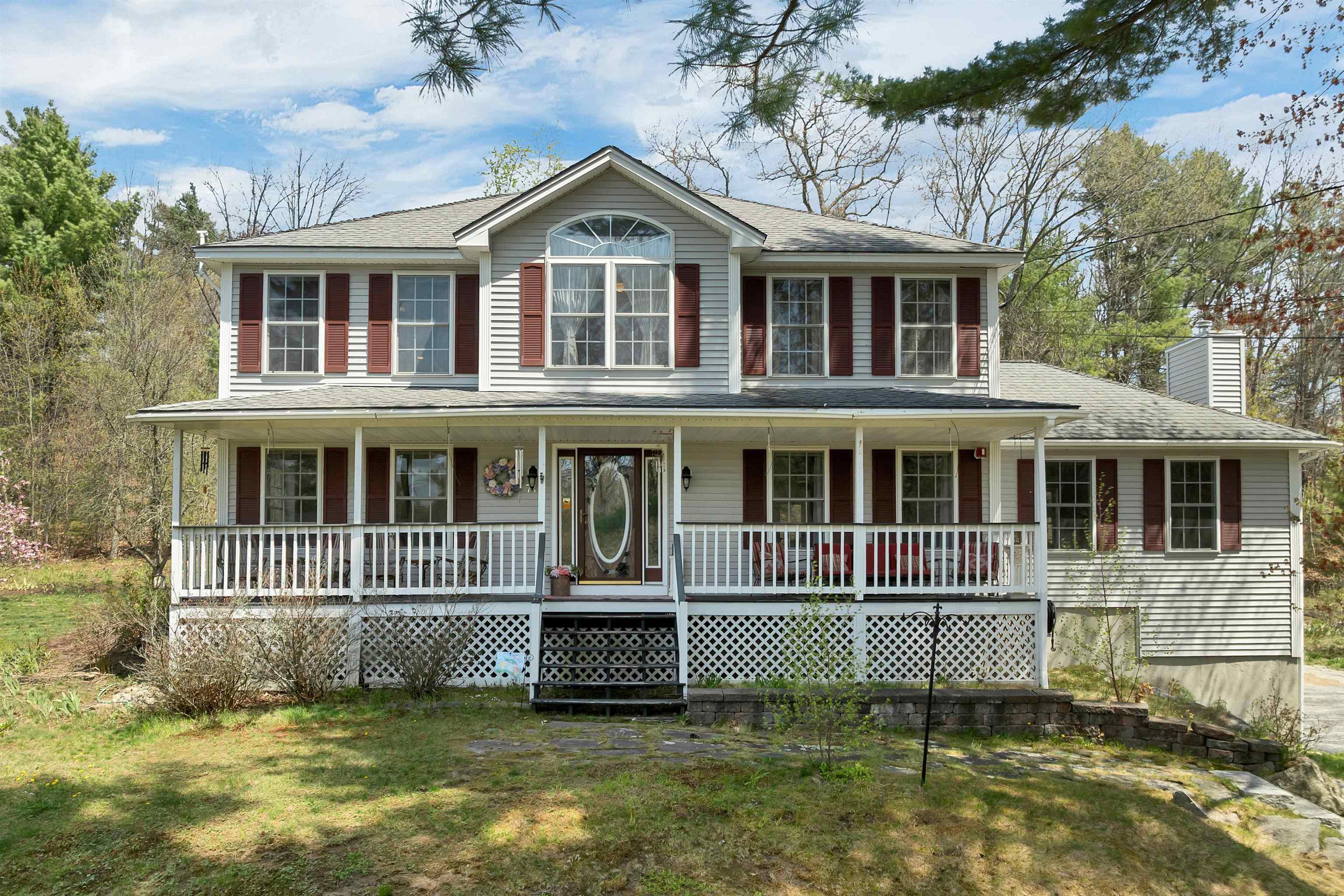 71 Auburn Rd, Hooksett, NH 03106