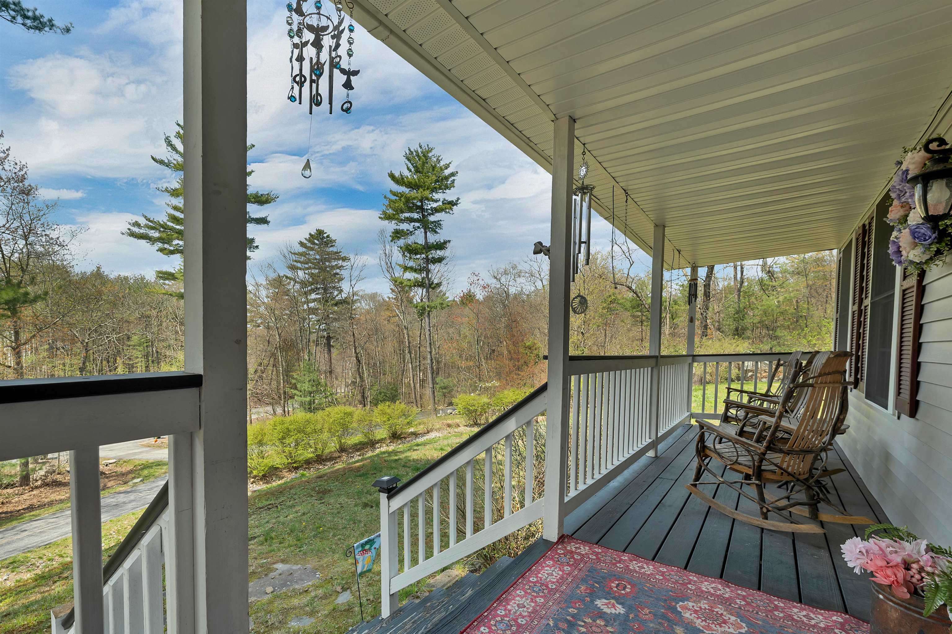 71 Auburn Rd, Hooksett, NH 03106