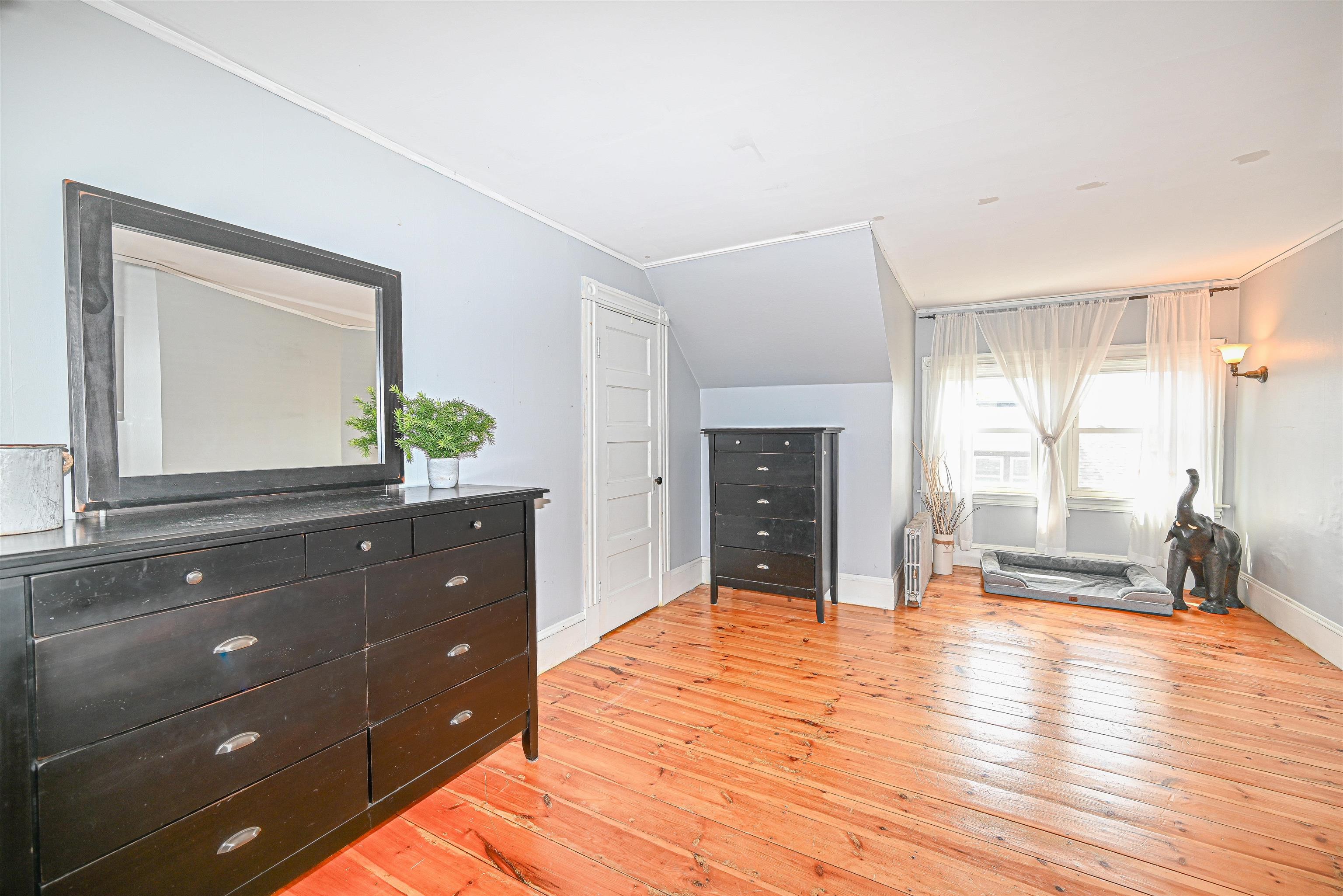 203 N Adams St, Manchester, NH 03104