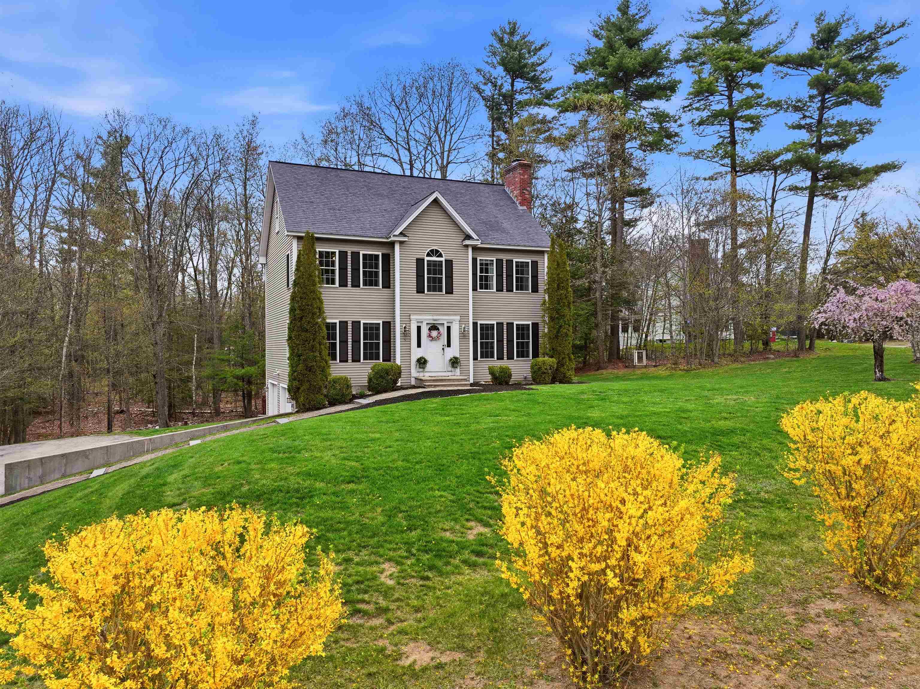 48 Daria Dr, Rindge, NH 03461