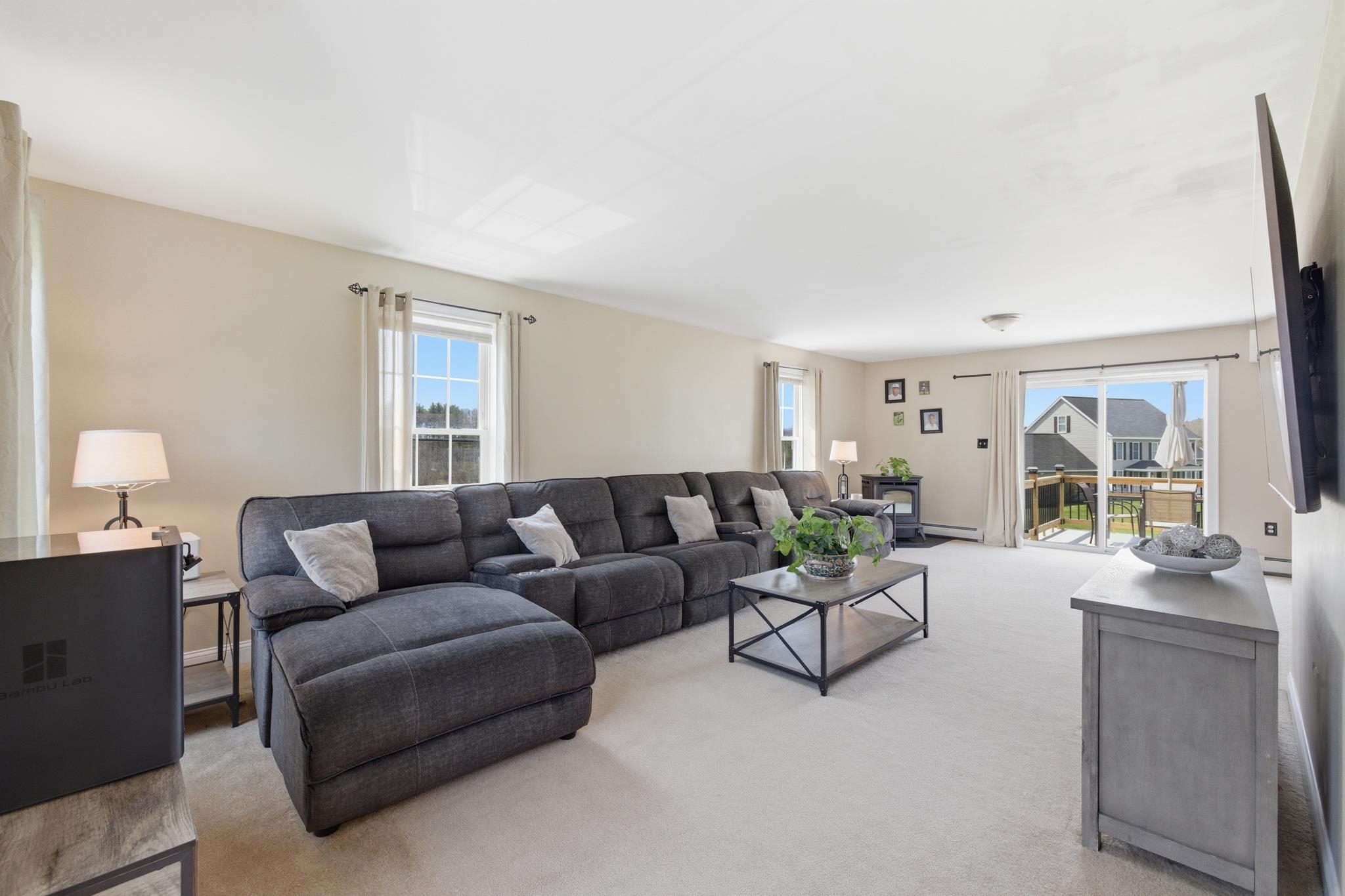 15 Baer Rd, Rollinsford, NH 03869