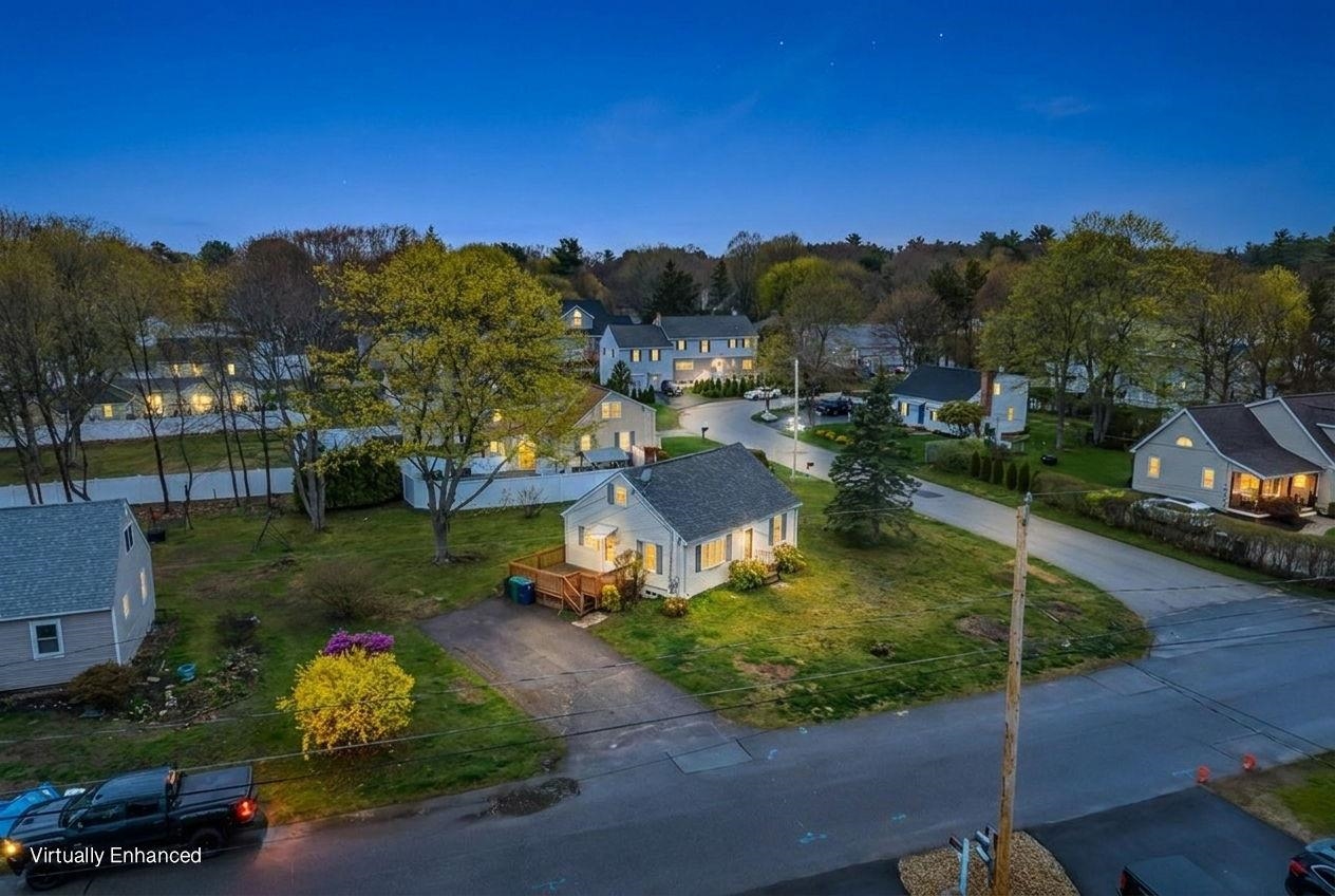 16 Naves Rd, Hampton, NH 03842