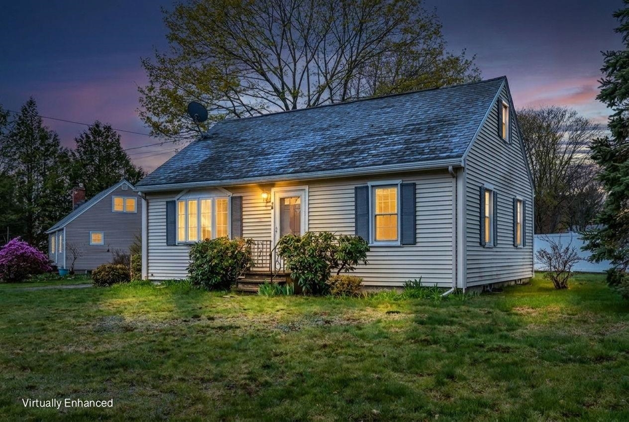16 Naves Rd, Hampton, NH 03842