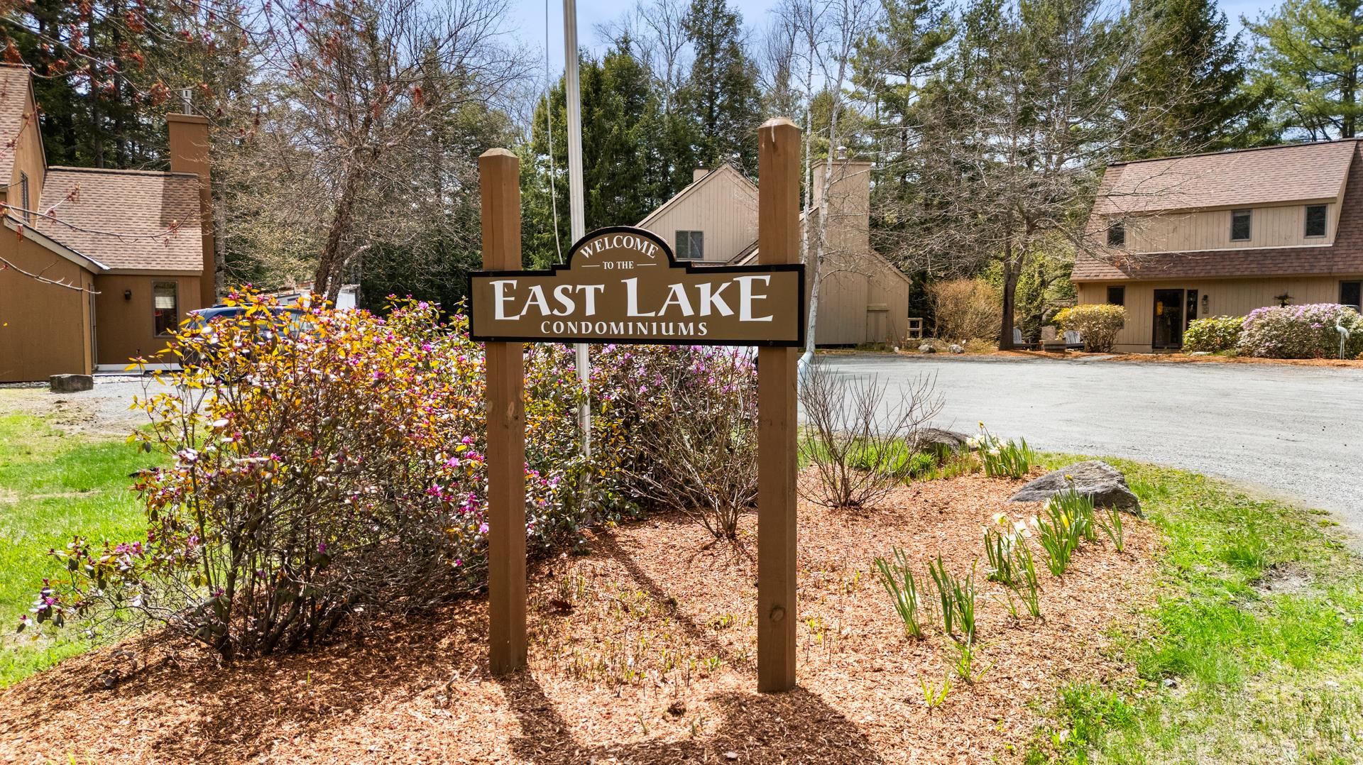 5 Pleasant Dr, Grantham, NH 03753