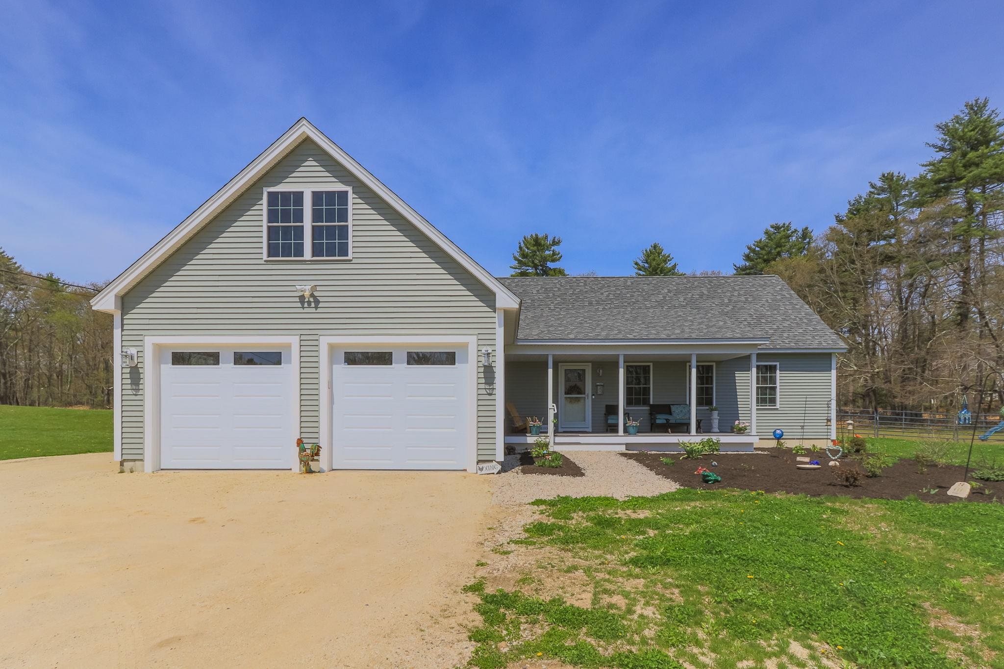 101 Mast Rd, Lee, NH 03861