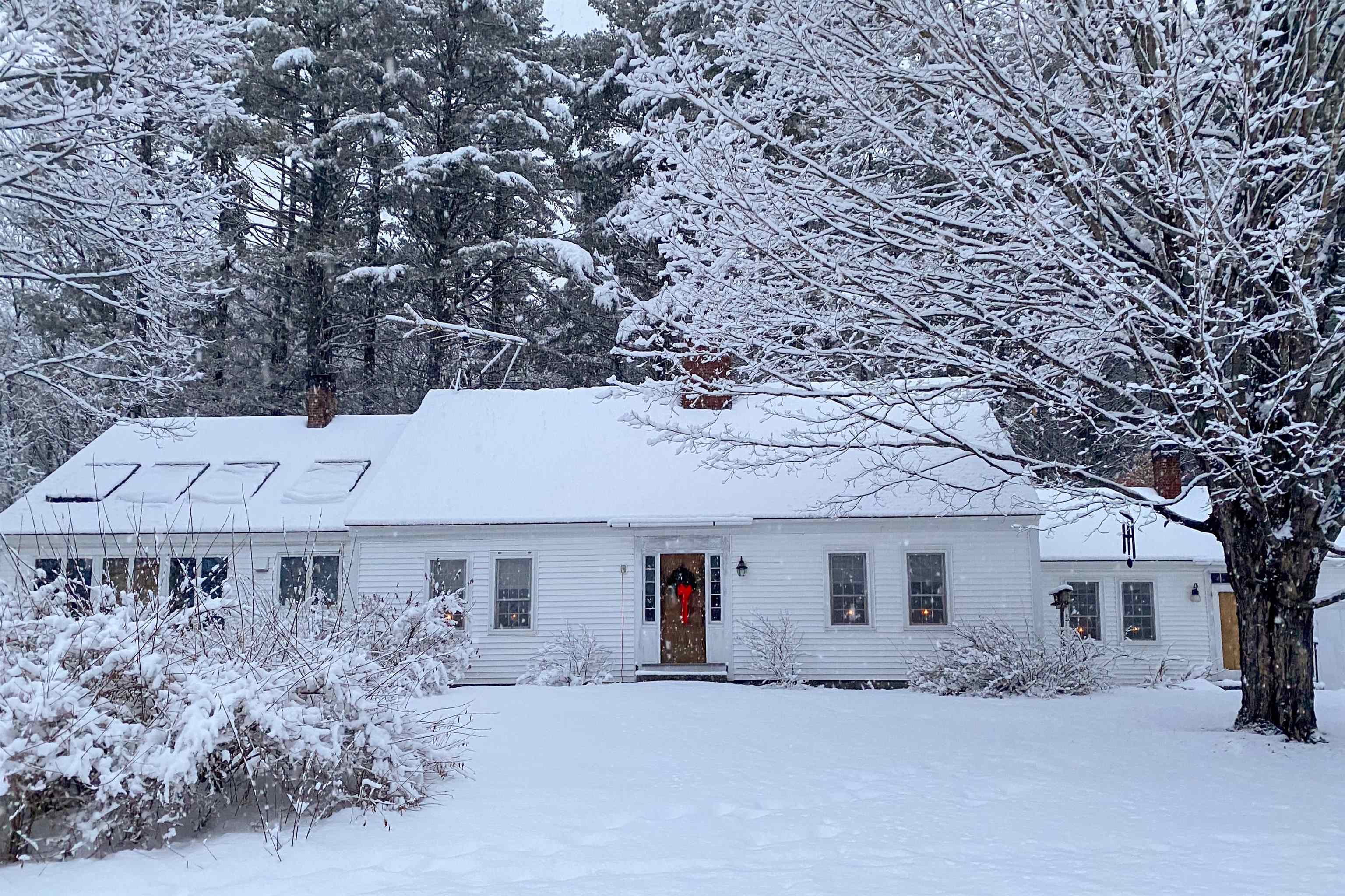 900 Bunker Hill Rd, Tamworth, NH 03883