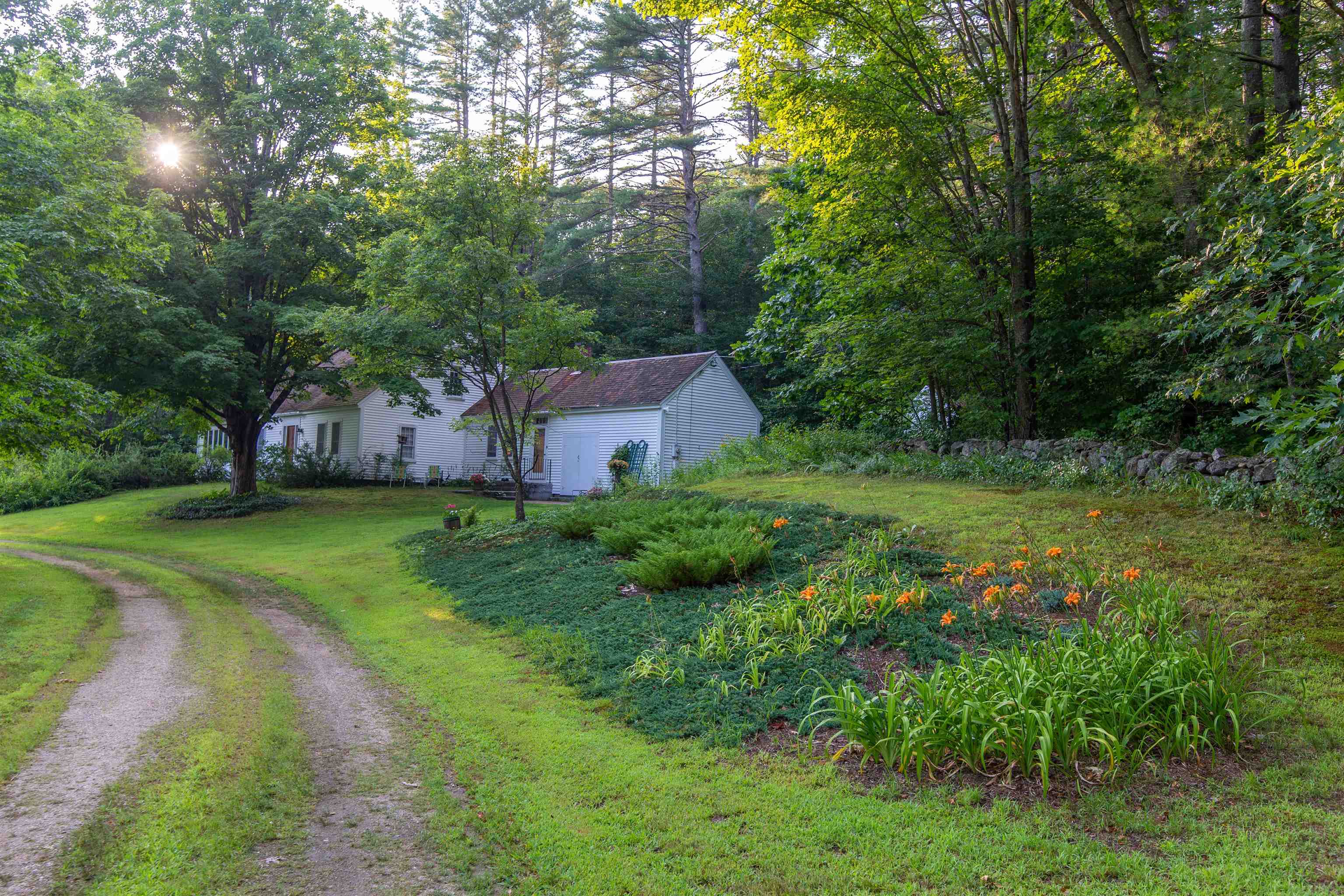 898 - 900 Bunker Hill Rd, Tamworth, NH 03883
