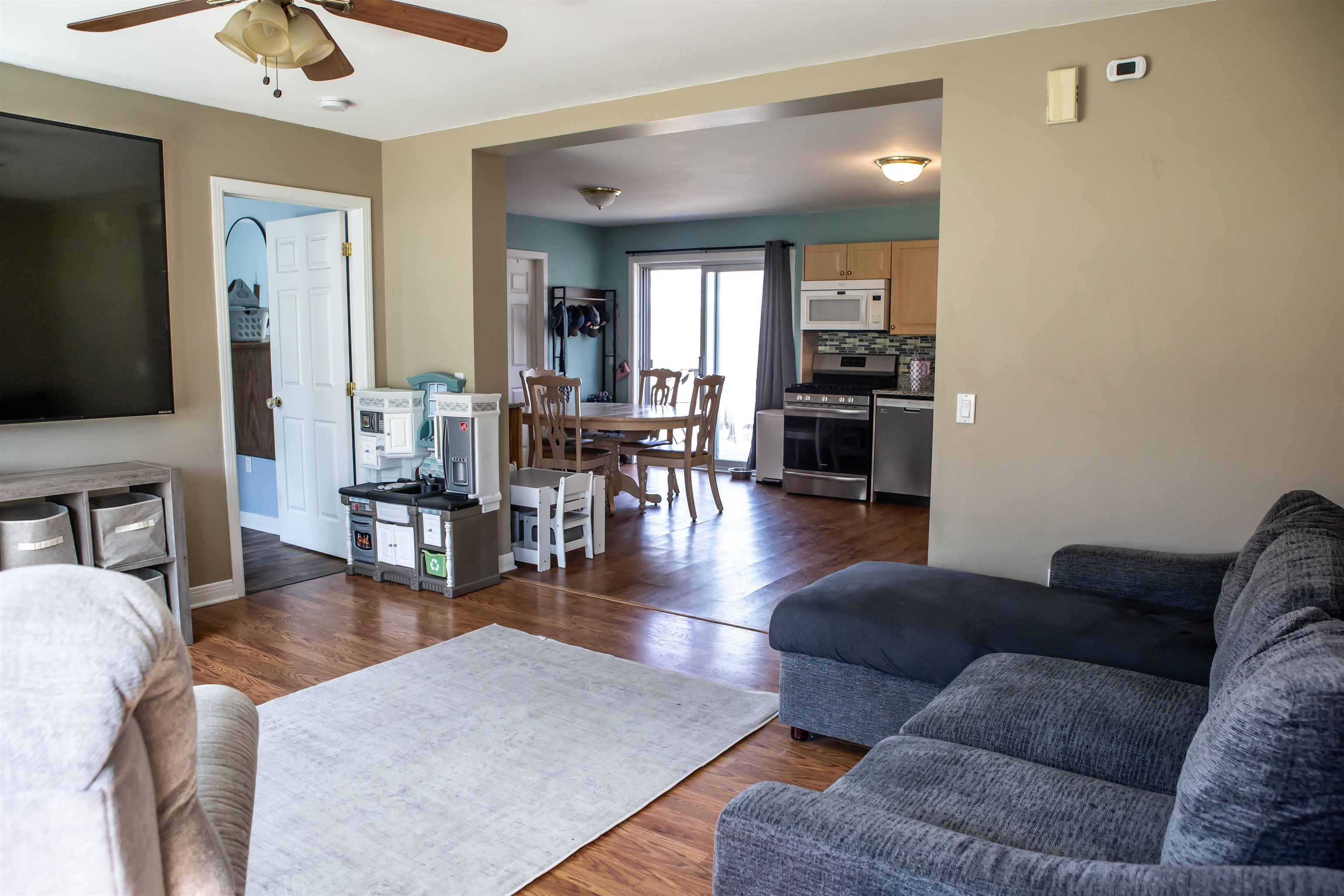 30 Cricket Hill Way, Franklin, NH 03235