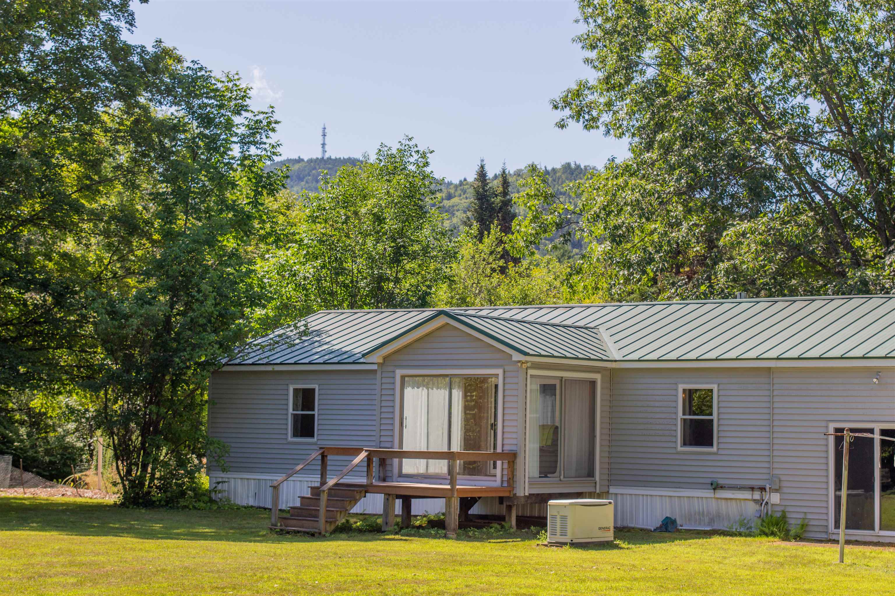 71 Mays Way, Tamworth, NH 03890