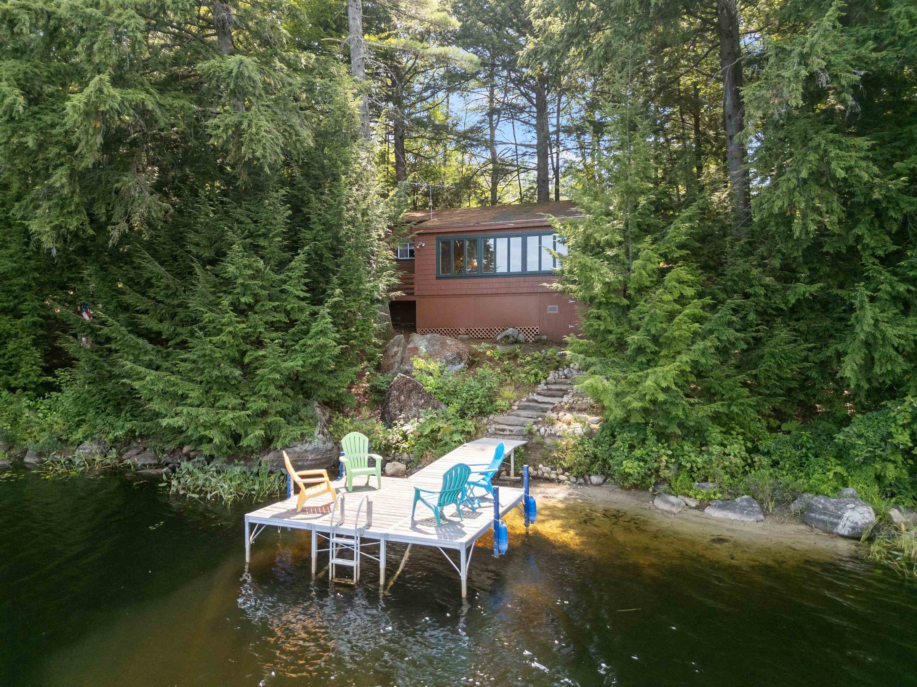 69 Buoniello Rd, Moultonborough, NH 03254