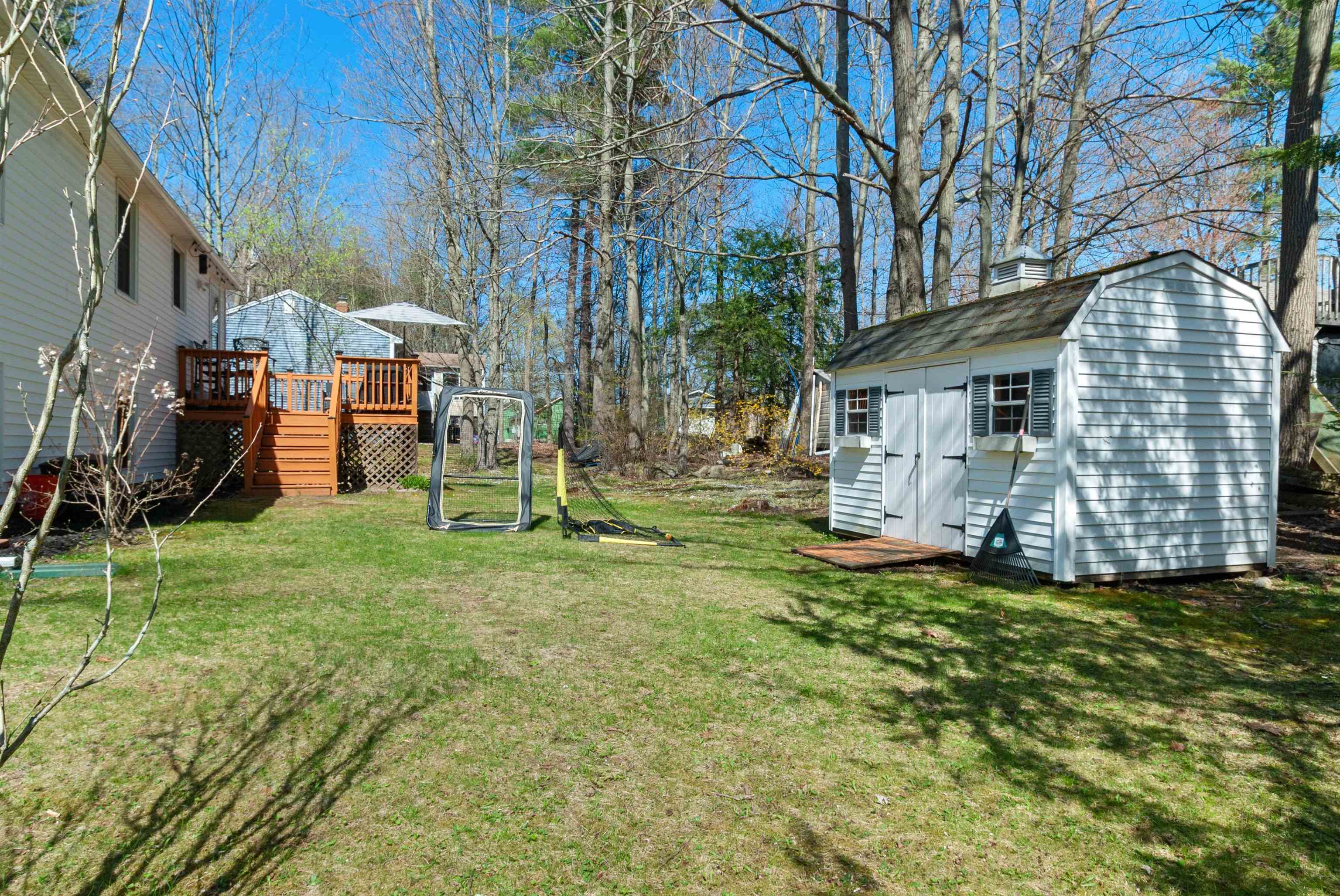 5 Sprucewood Dr, Rochester, NH 03867
