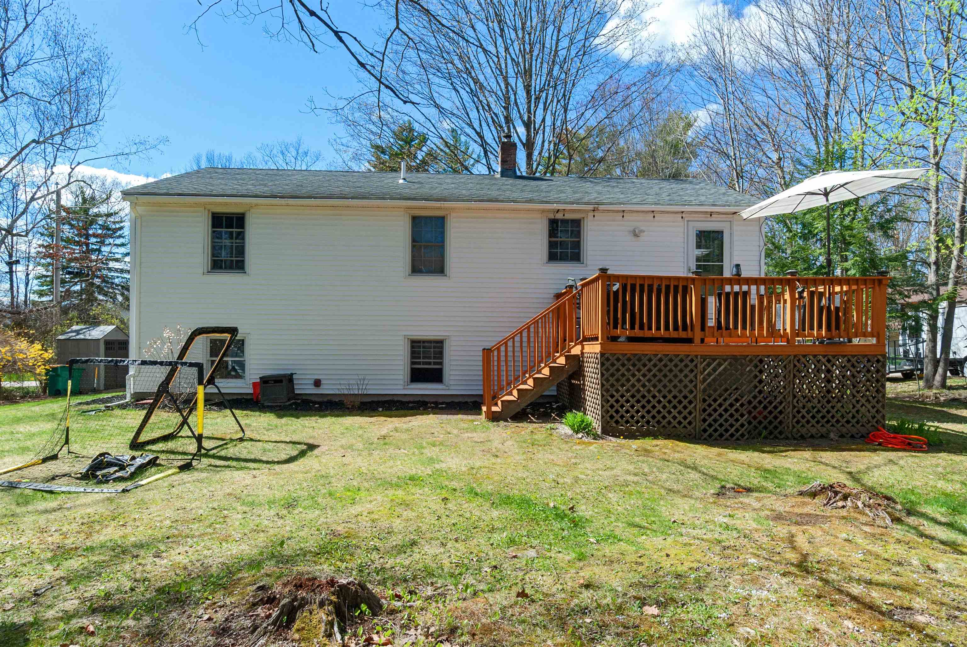 5 Sprucewood Dr, Rochester, NH 03867