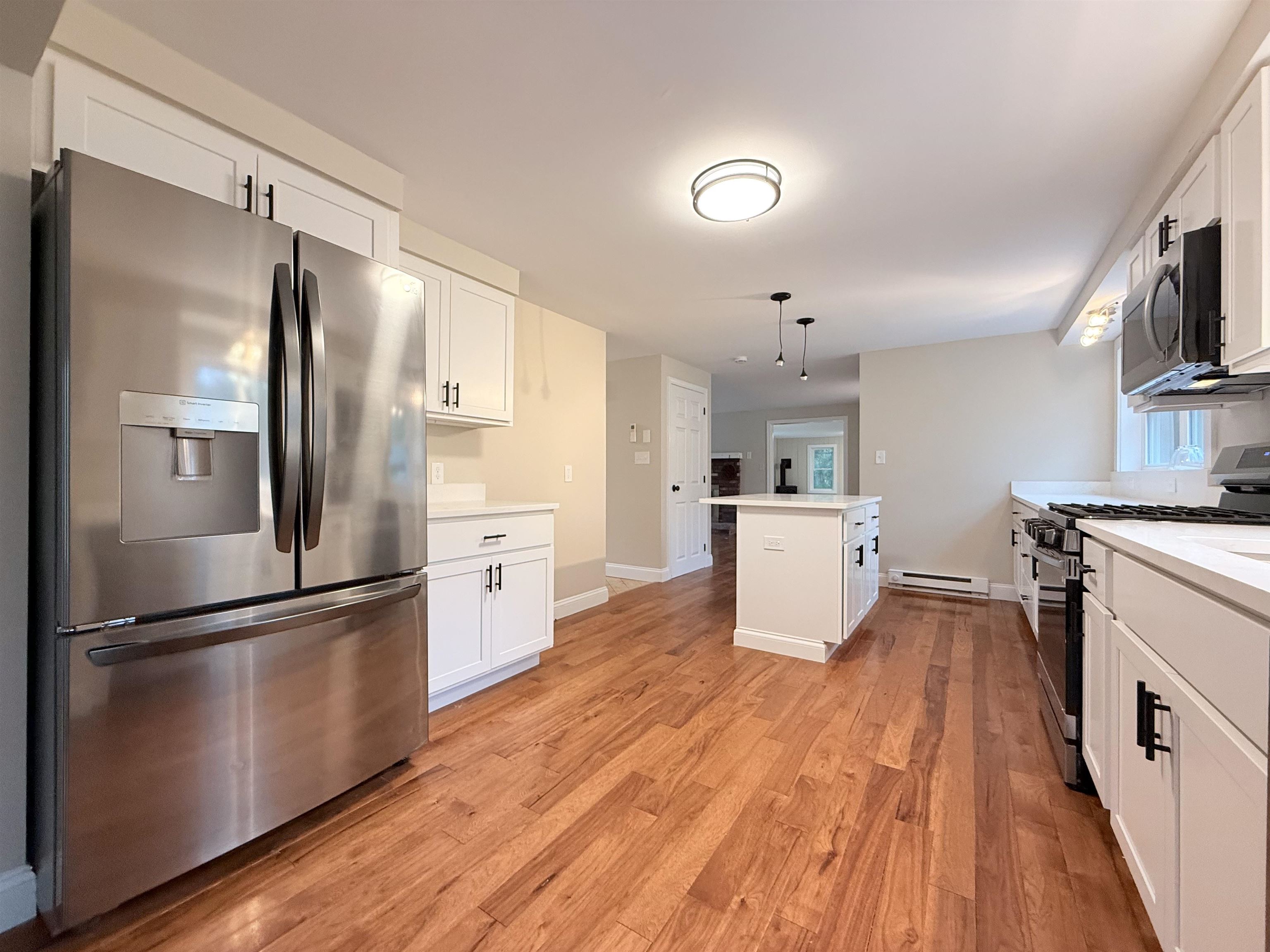 14 Moharimet Dr, Madbury, NH 03823