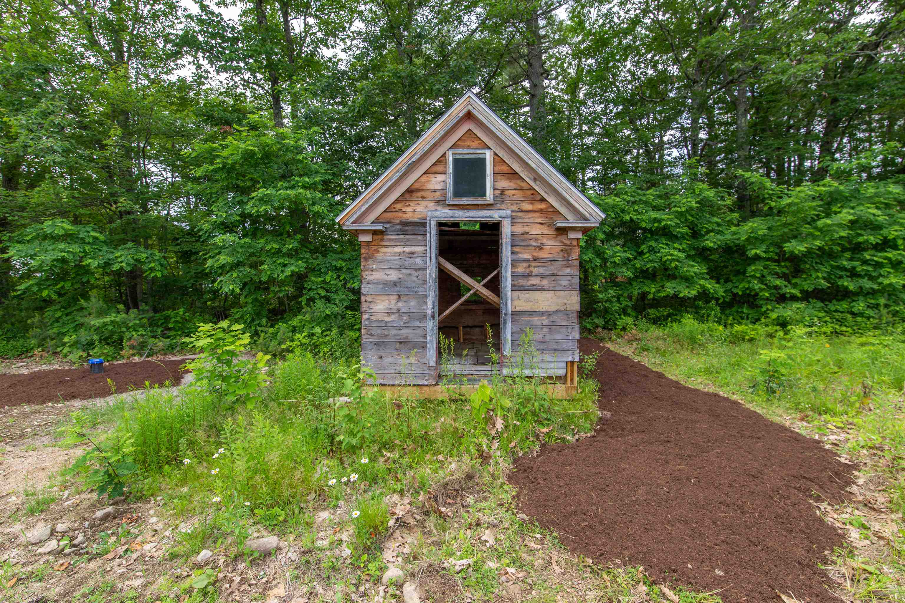 13 Mill Rd, Tamworth, NH 03883