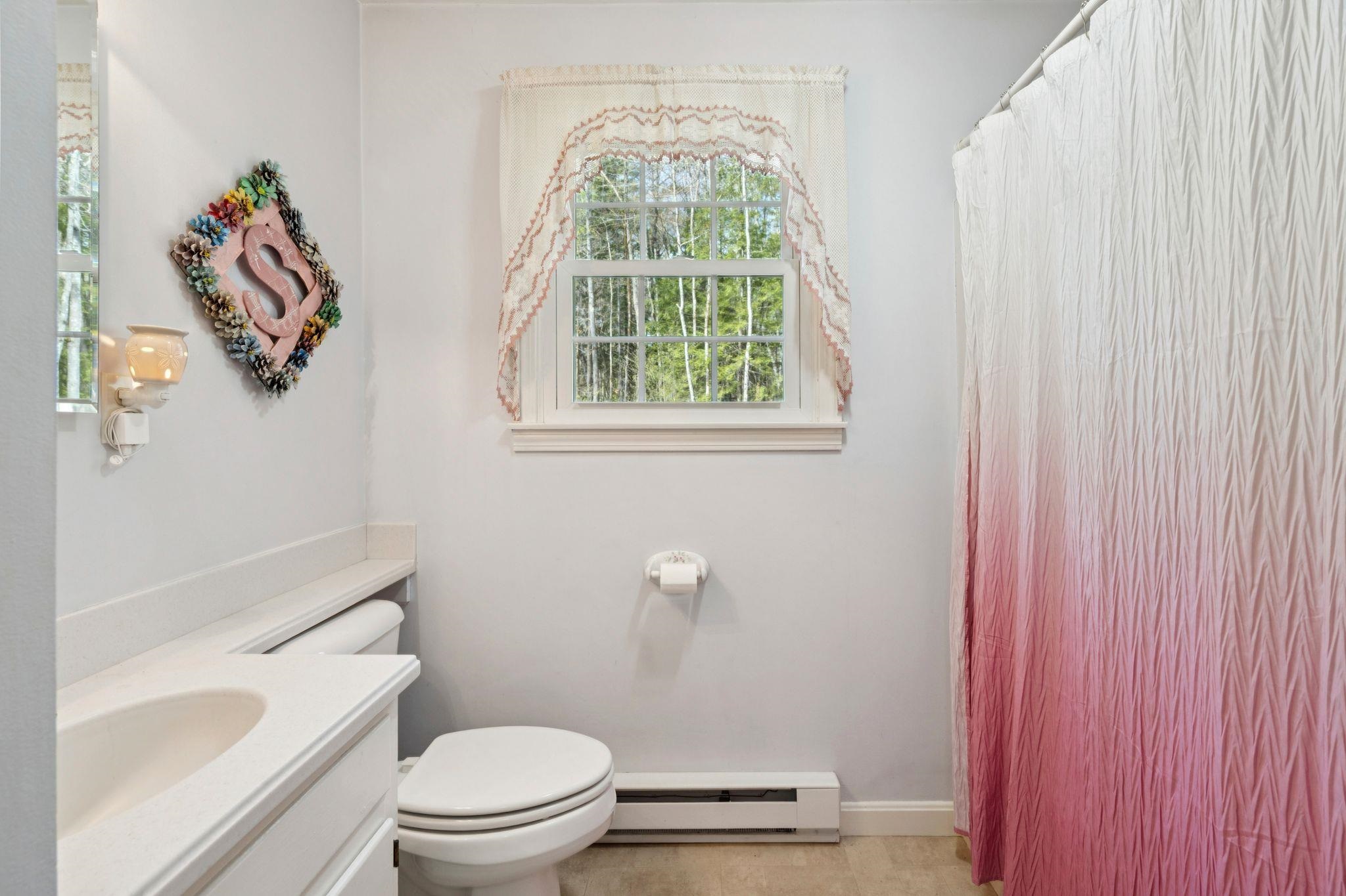 66 Sparrowhawk Rd, New London, NH 03257
