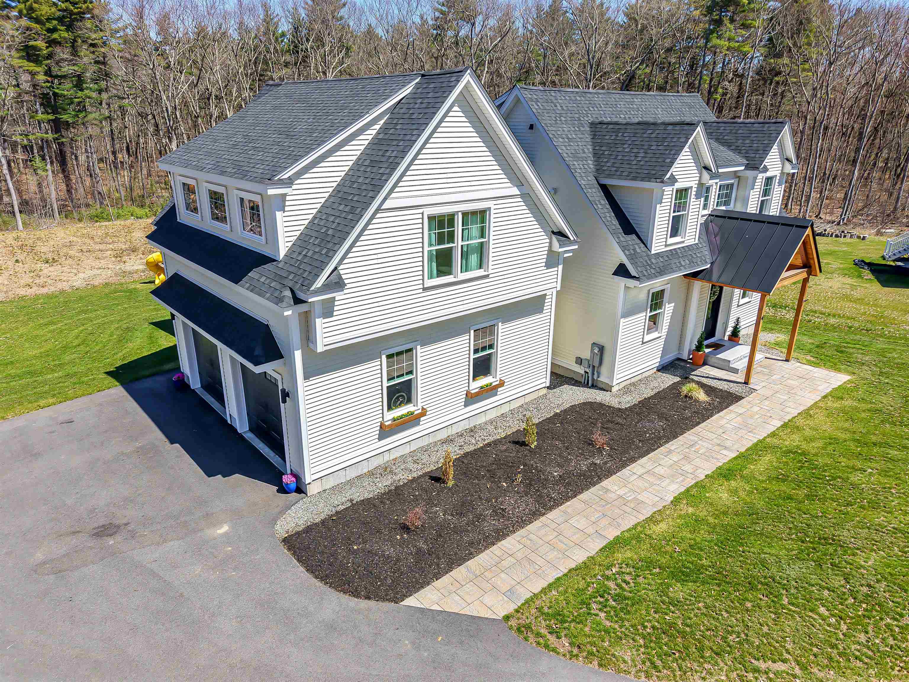 4 West Shore Park Rd, Kingston, NH 03848