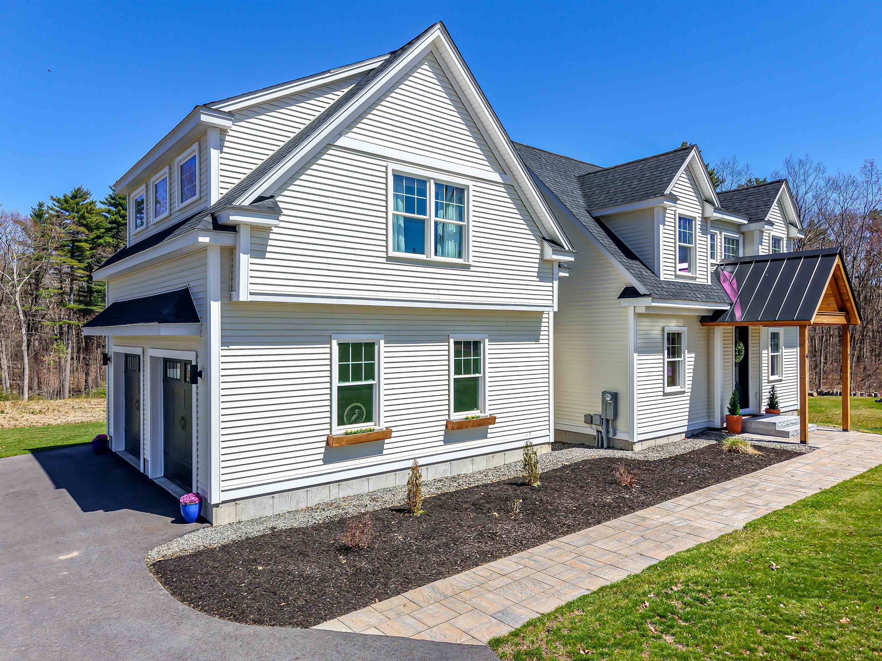 4 West Shore Park Rd, Kingston, NH 03848