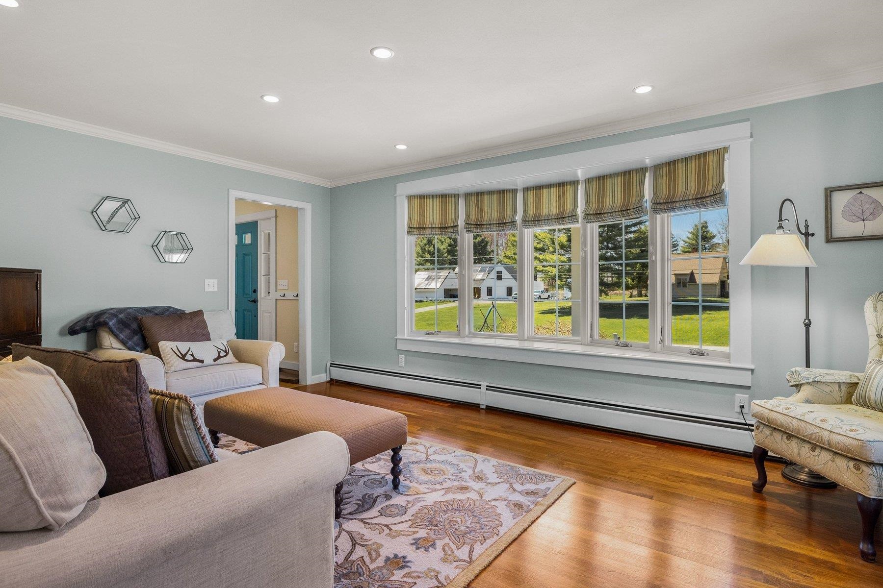 9 Brown Ave, Stratham, NH 03885