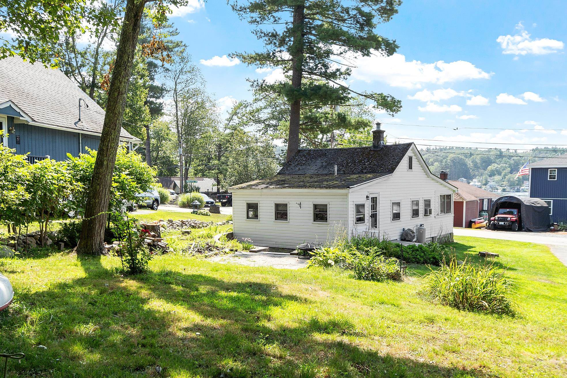 32 Ells Rd, Hampstead, NH 03841
