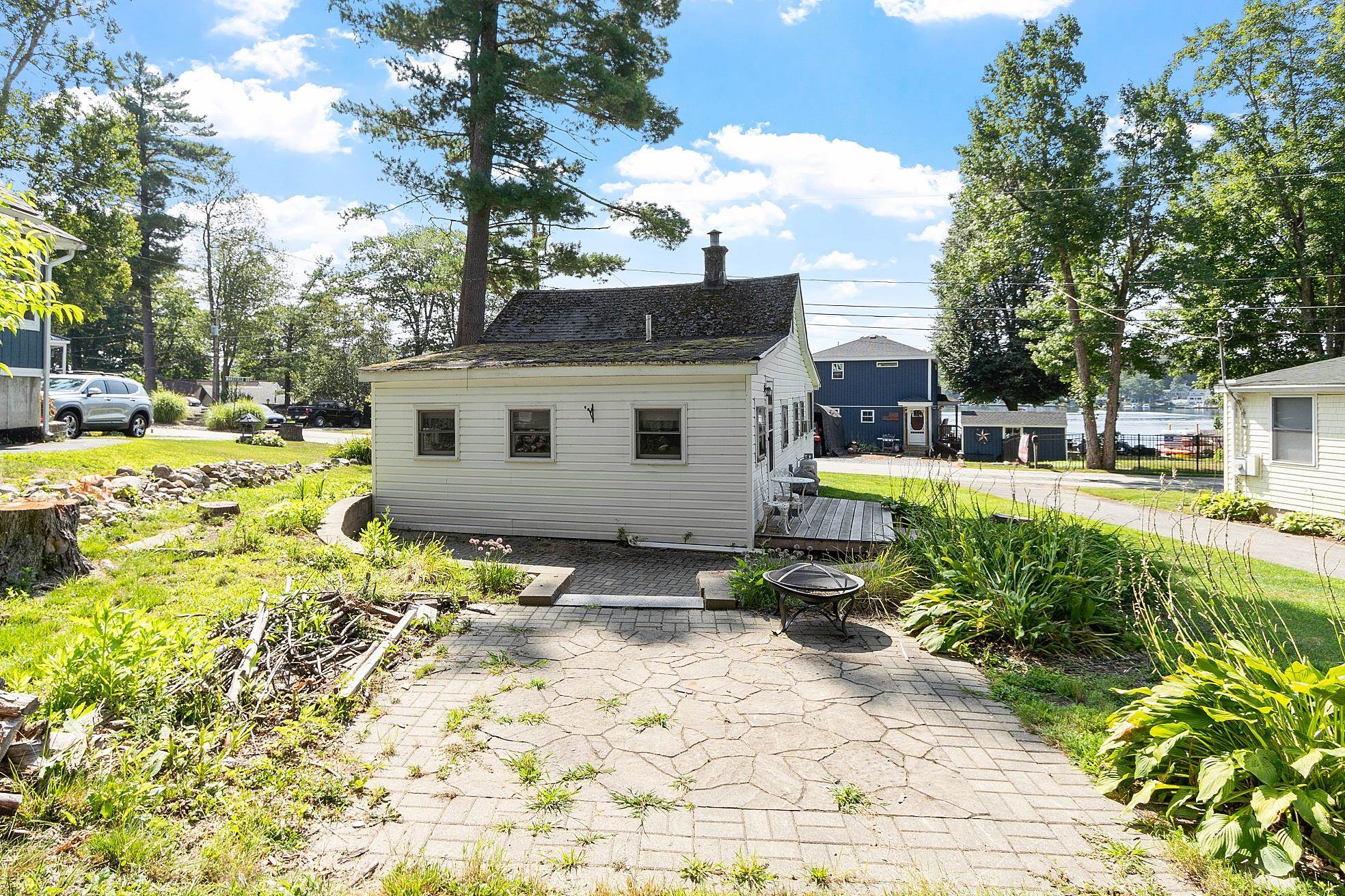 32 Ells Rd, Hampstead, NH 03841