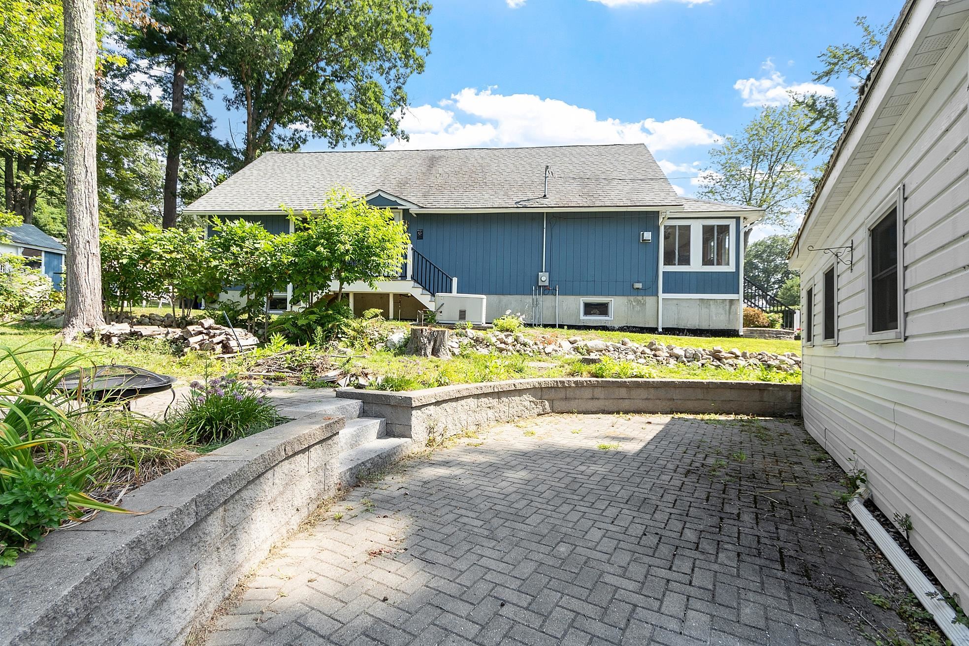 32 Ells Rd, Hampstead, NH 03841
