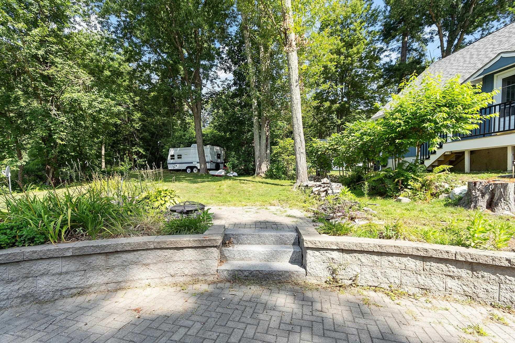 32 Ells Rd, Hampstead, NH 03841