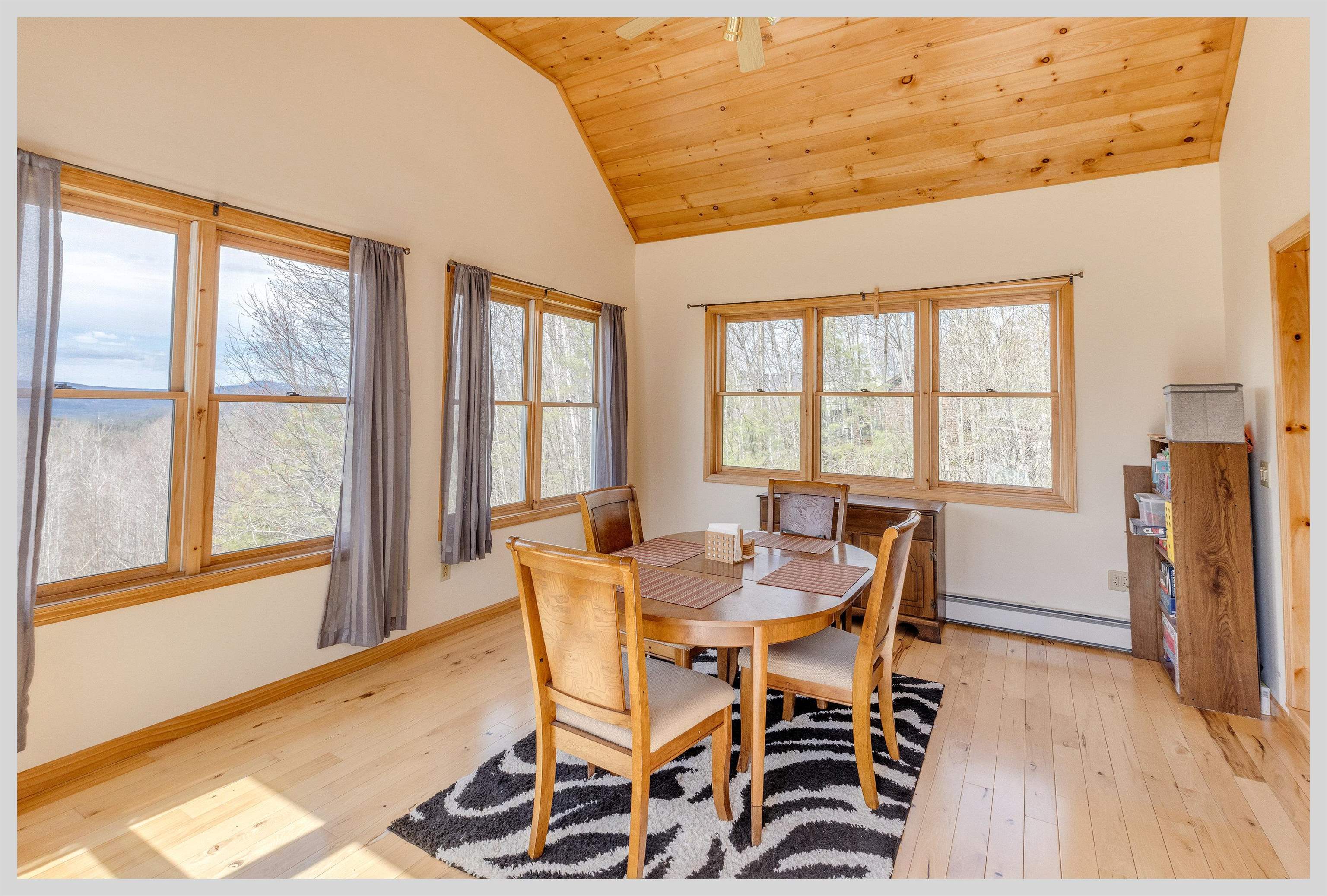 89 Meadow Ln, Campton, NH 03223