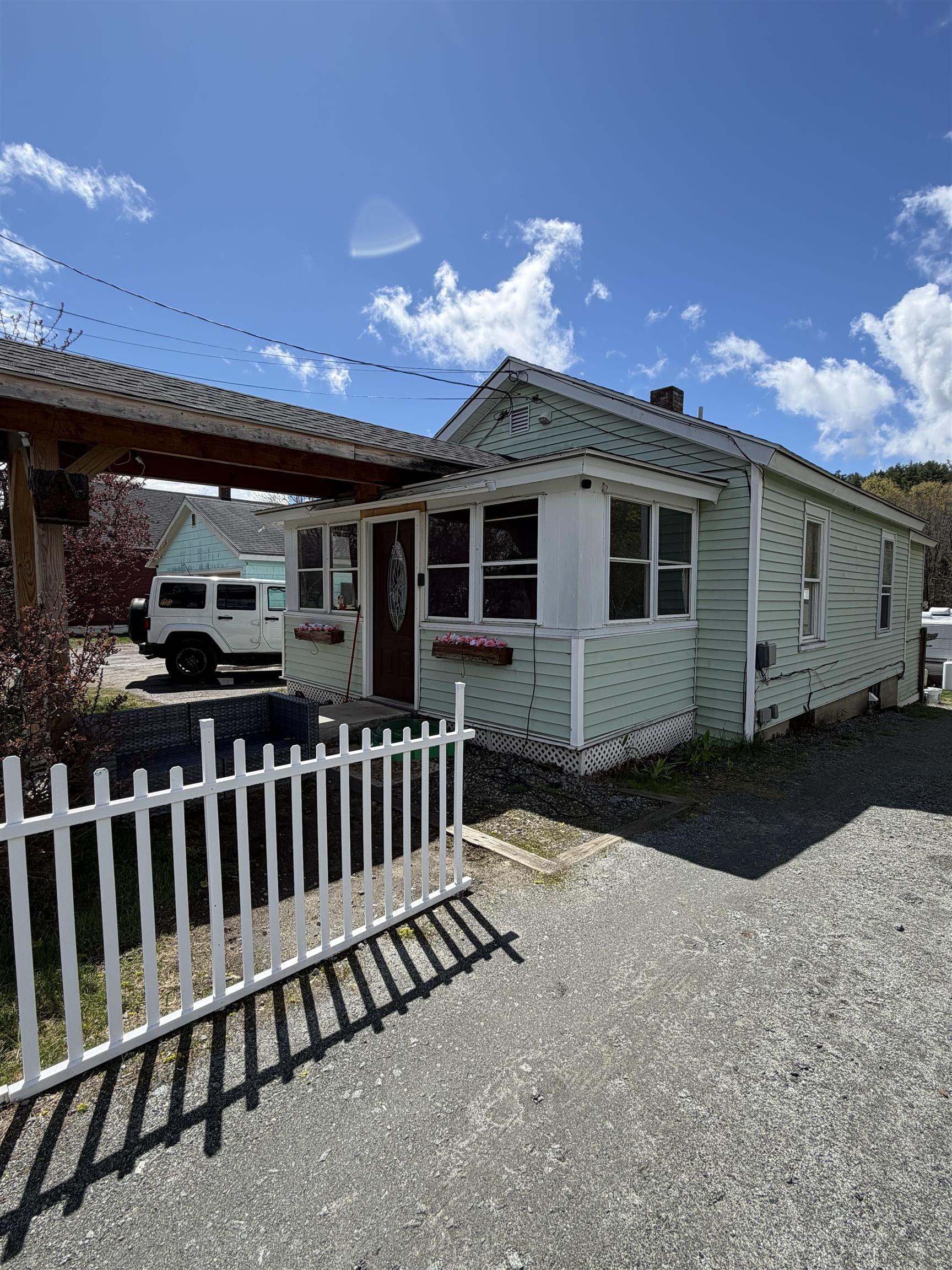 64 Washington St, Littleton, NH 03561