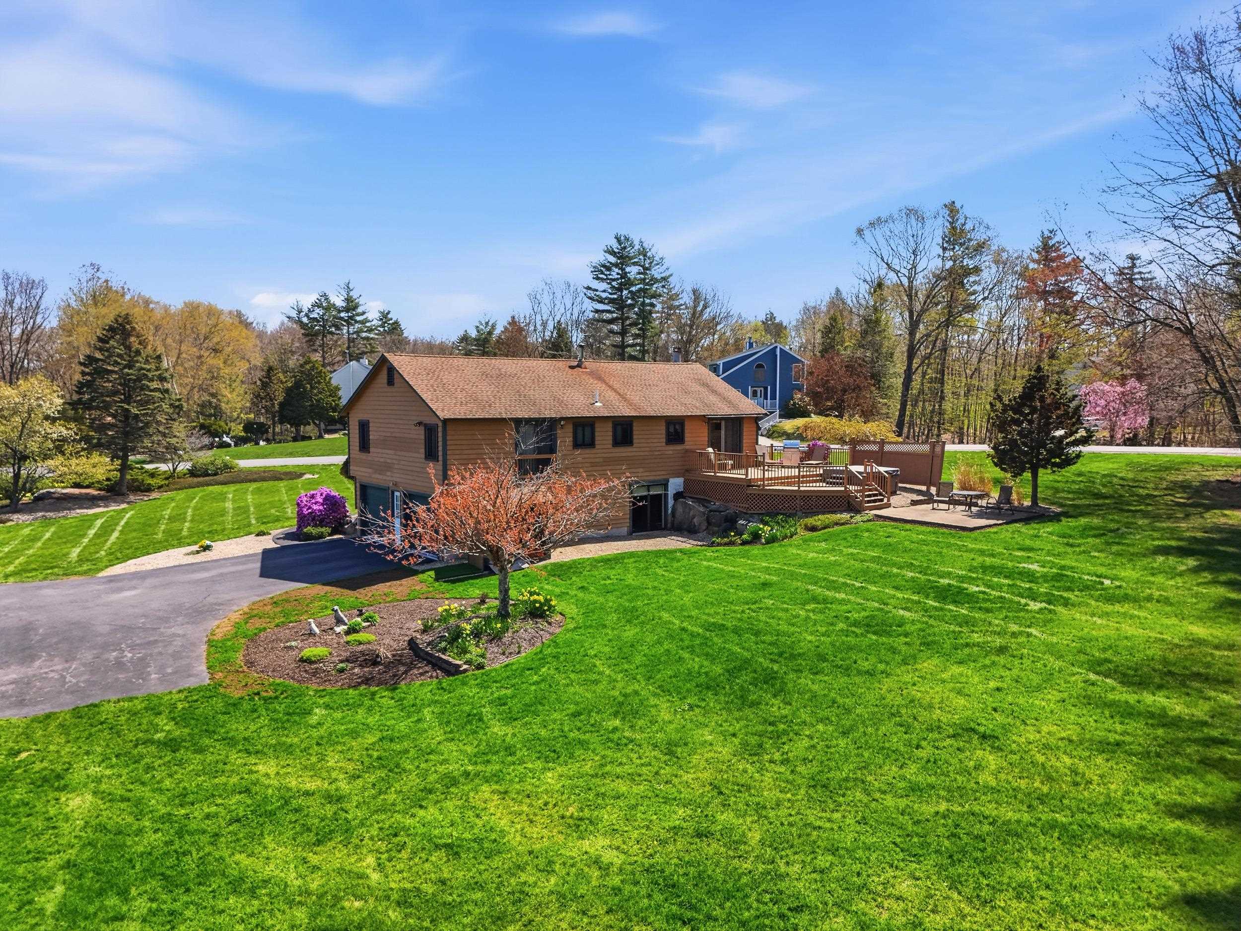 101 Harper Ridge Rd, Hampstead, NH 03826