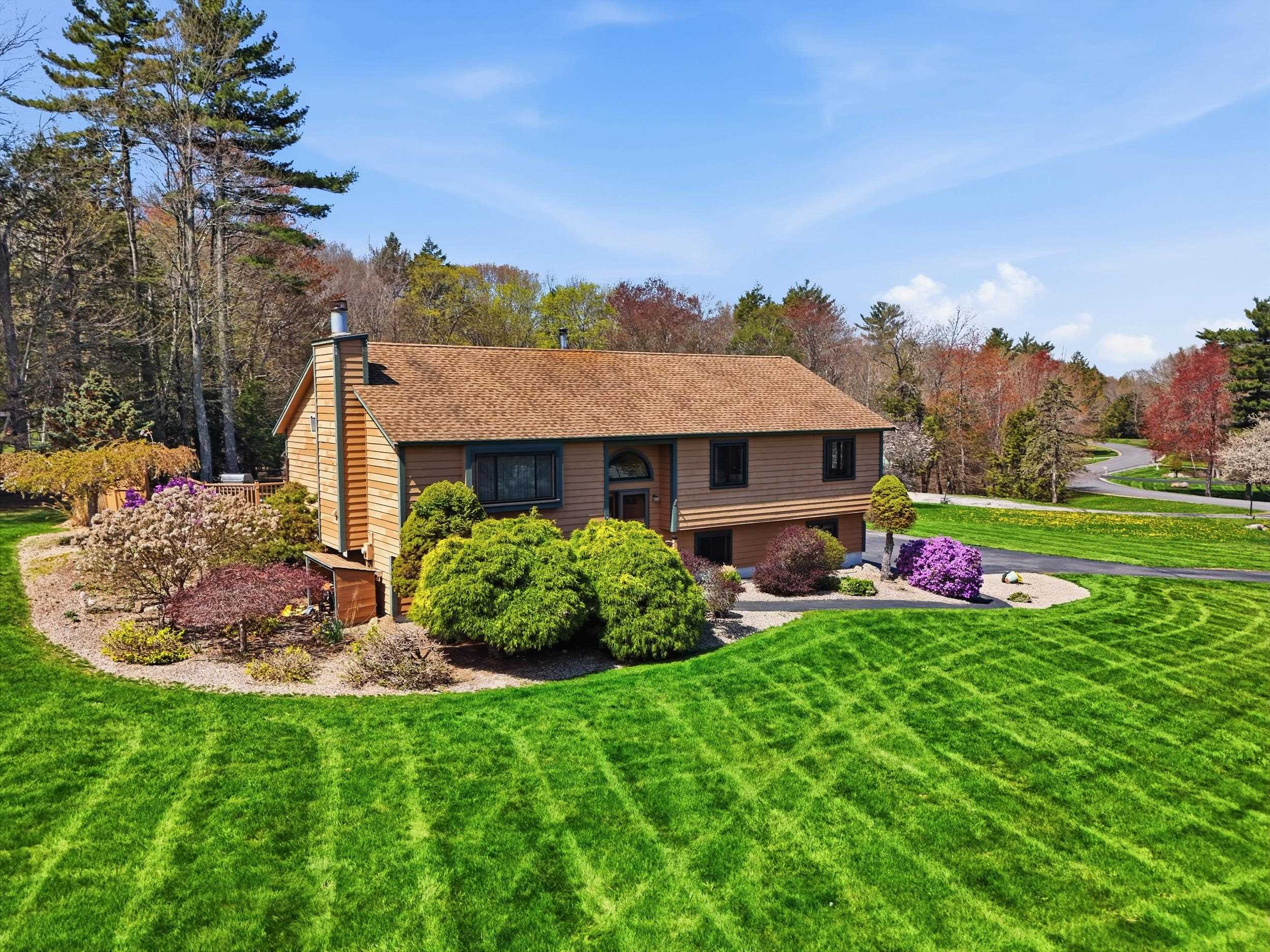101 Harper Ridge Rd, Hampstead, NH 03826