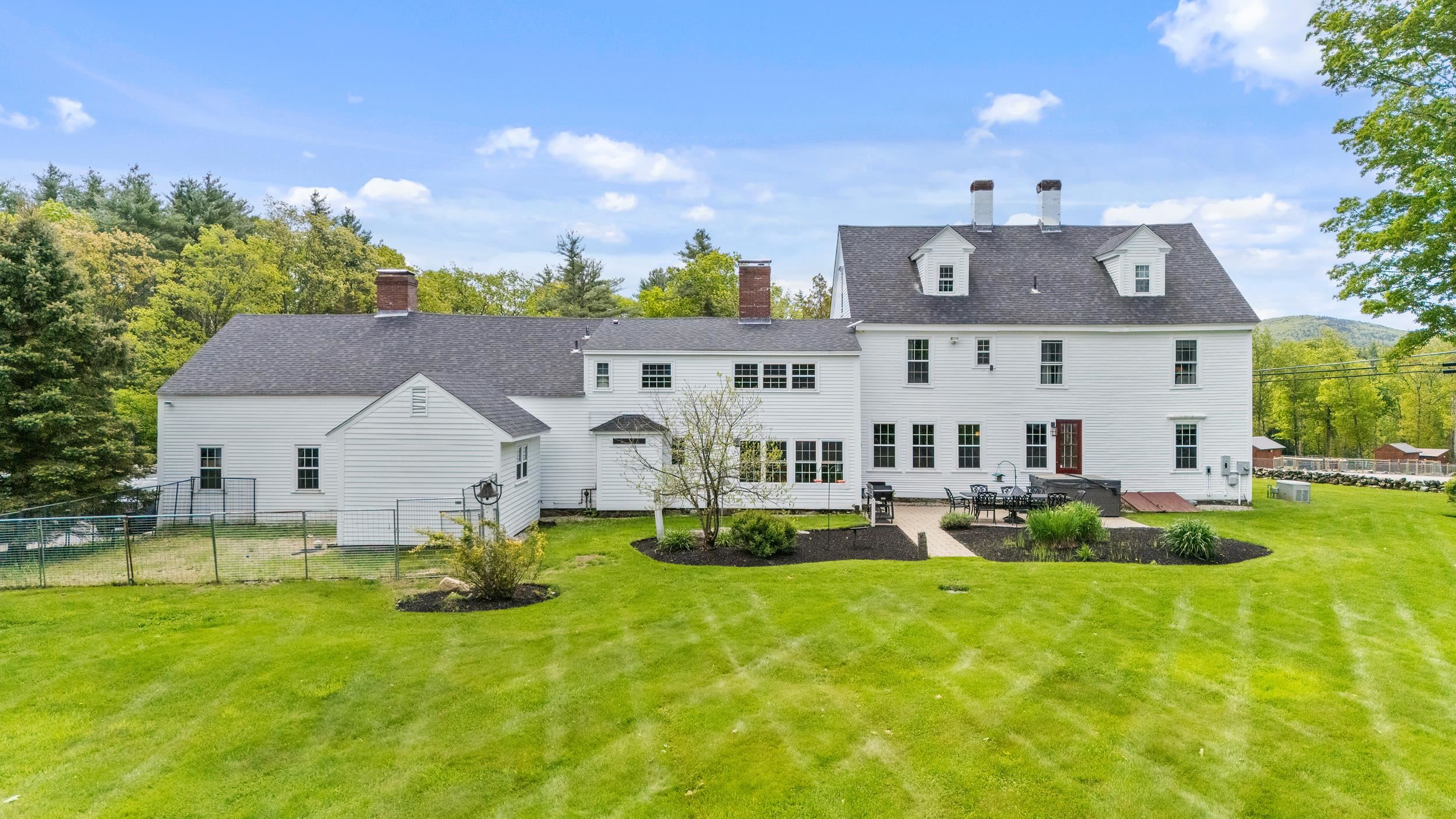 1 Cross Rd, Francestown, NH 03043