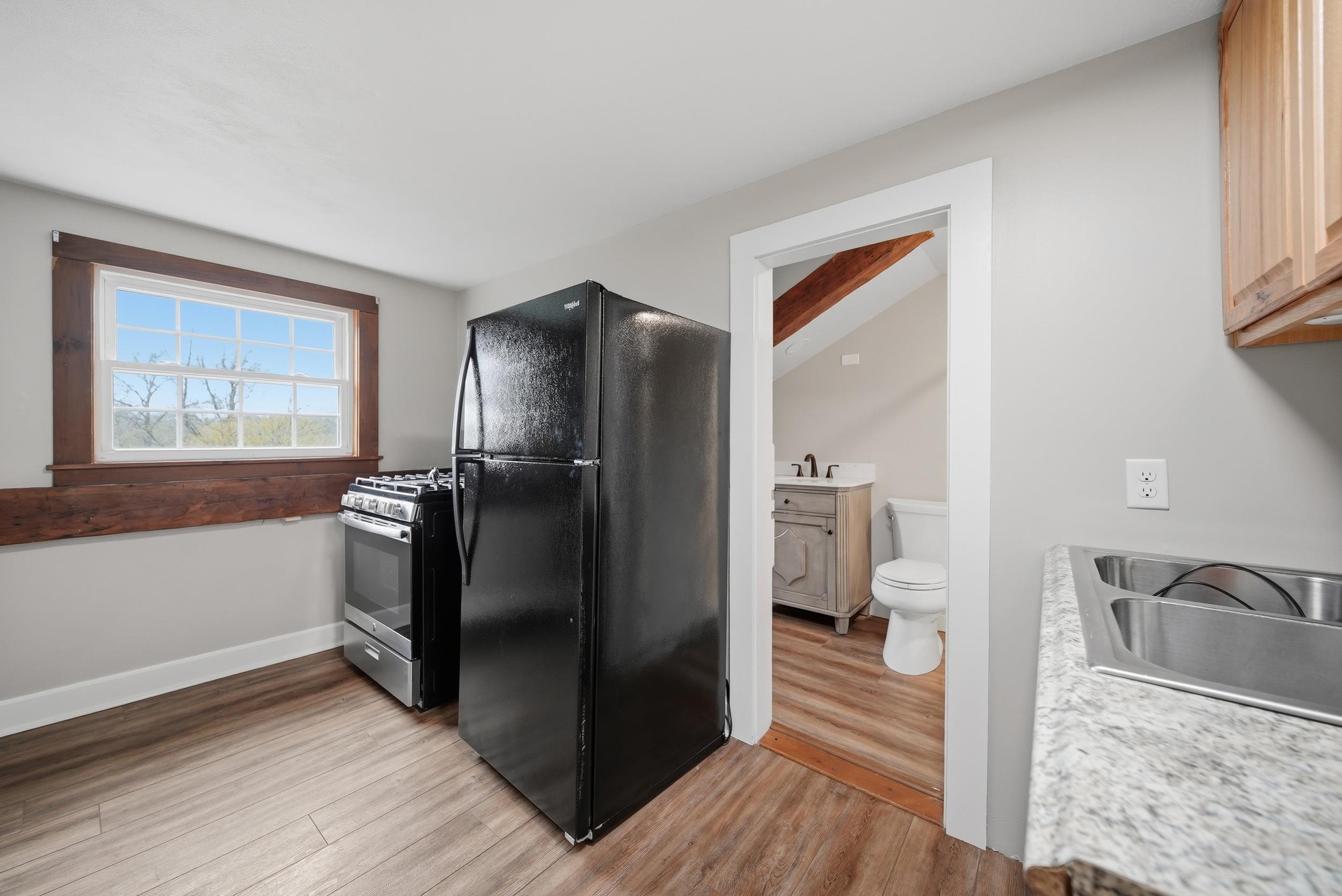 1 Cross Rd, Francestown, NH 03043