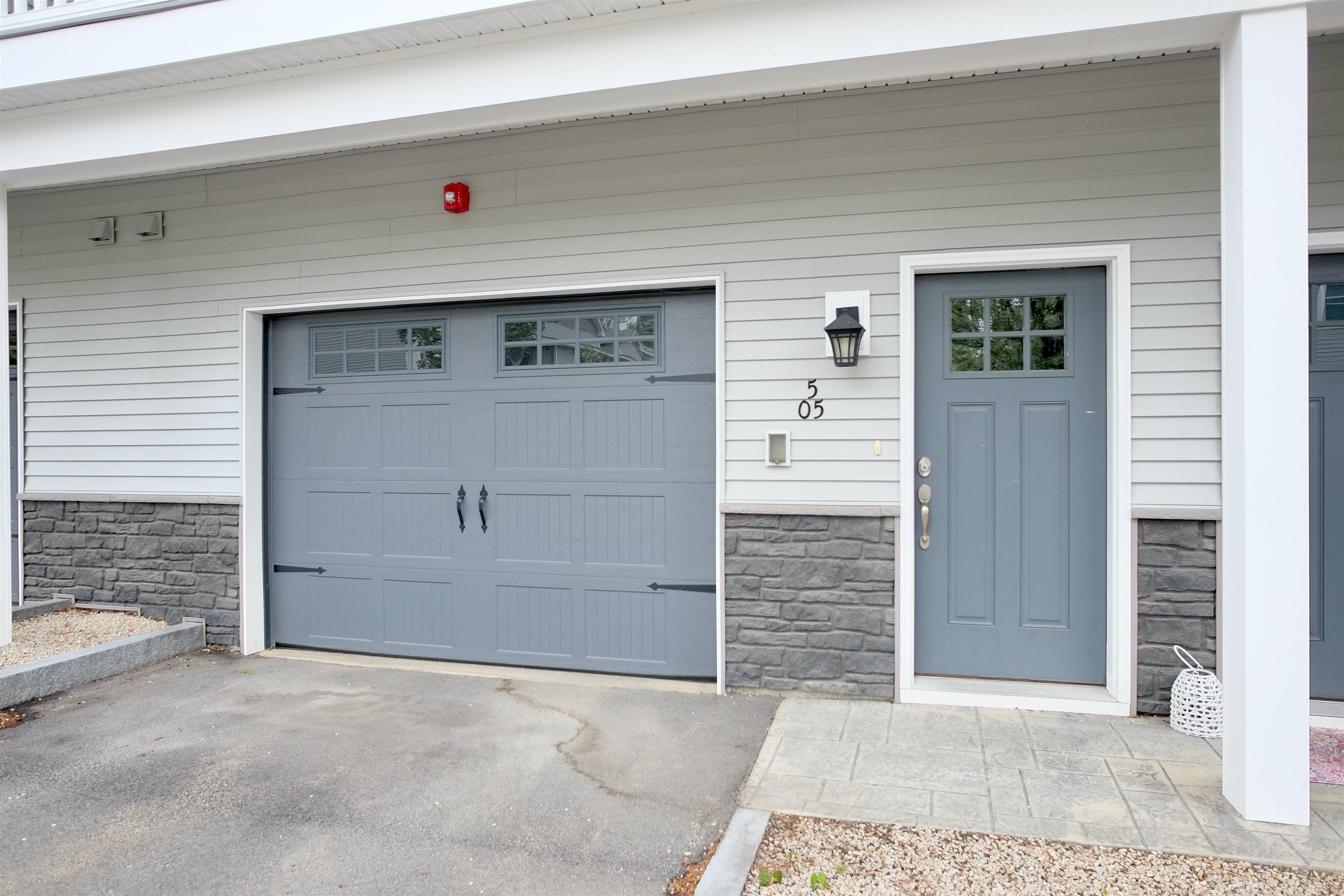5 Callaway Dr, Concord, NH 03301