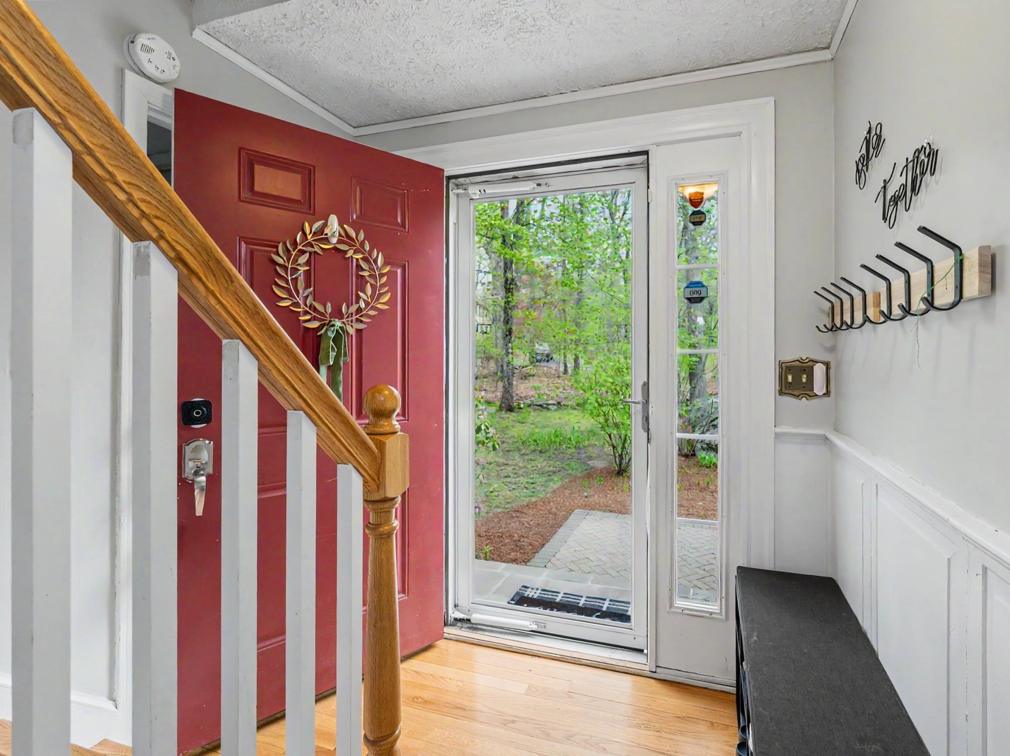 29 Old Sawmill Rd, Bedford, NH 03110