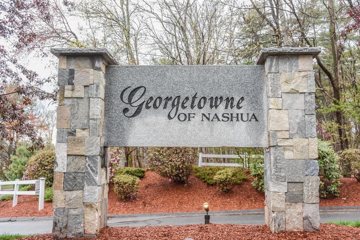 14 Georgetowne Dr, Nashua, NH 03062