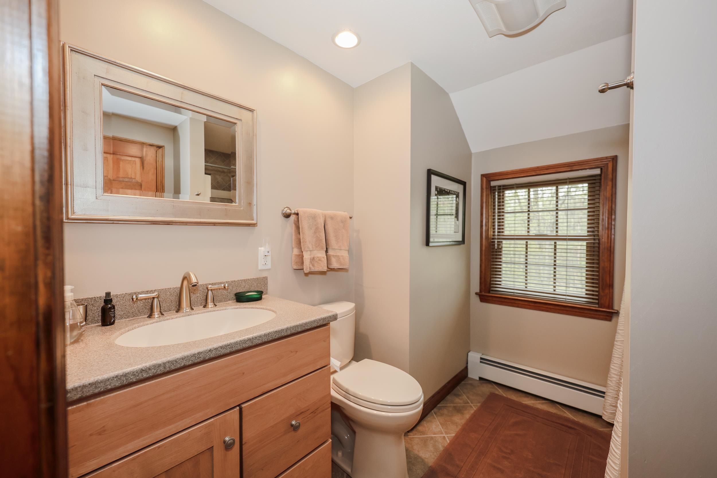 41 Gervaise Dr, Derry, NH 03038