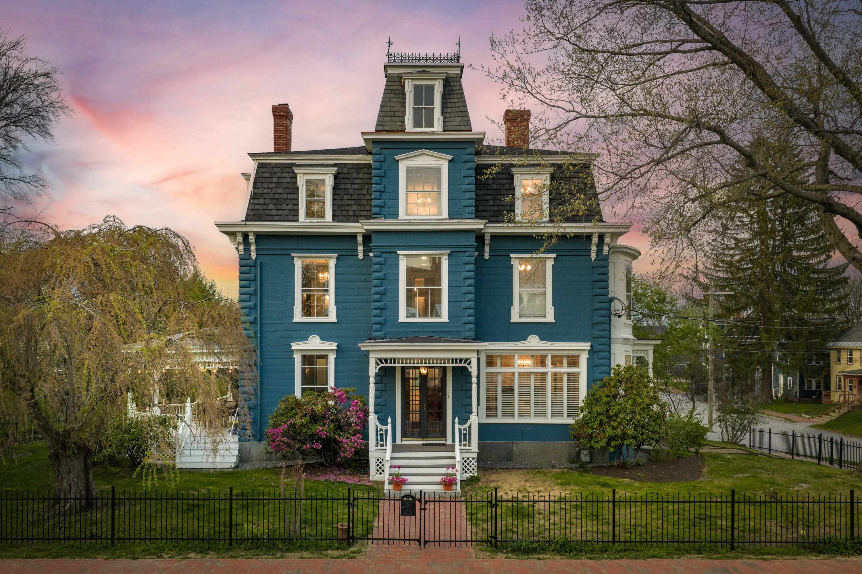 37 Summer St, Dover, NH 03820