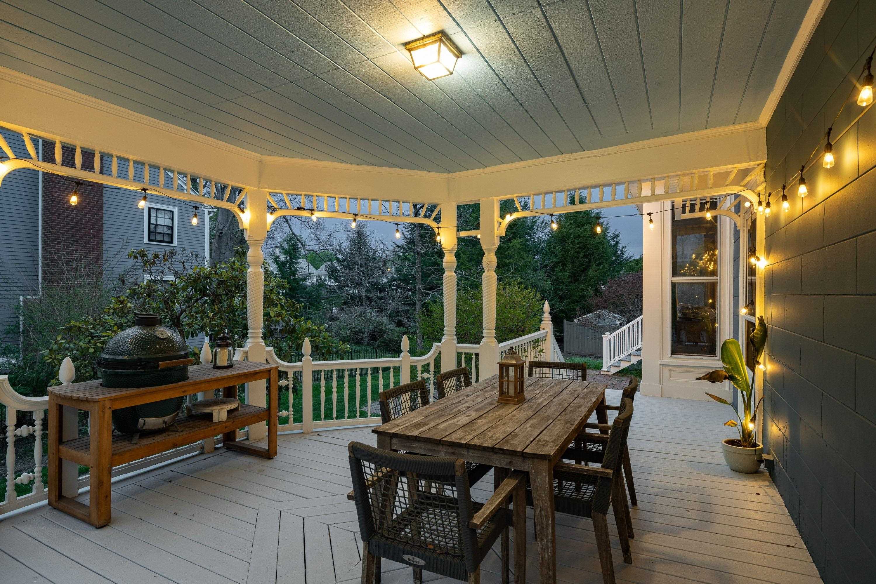 37 Summer St, Dover, NH 03820
