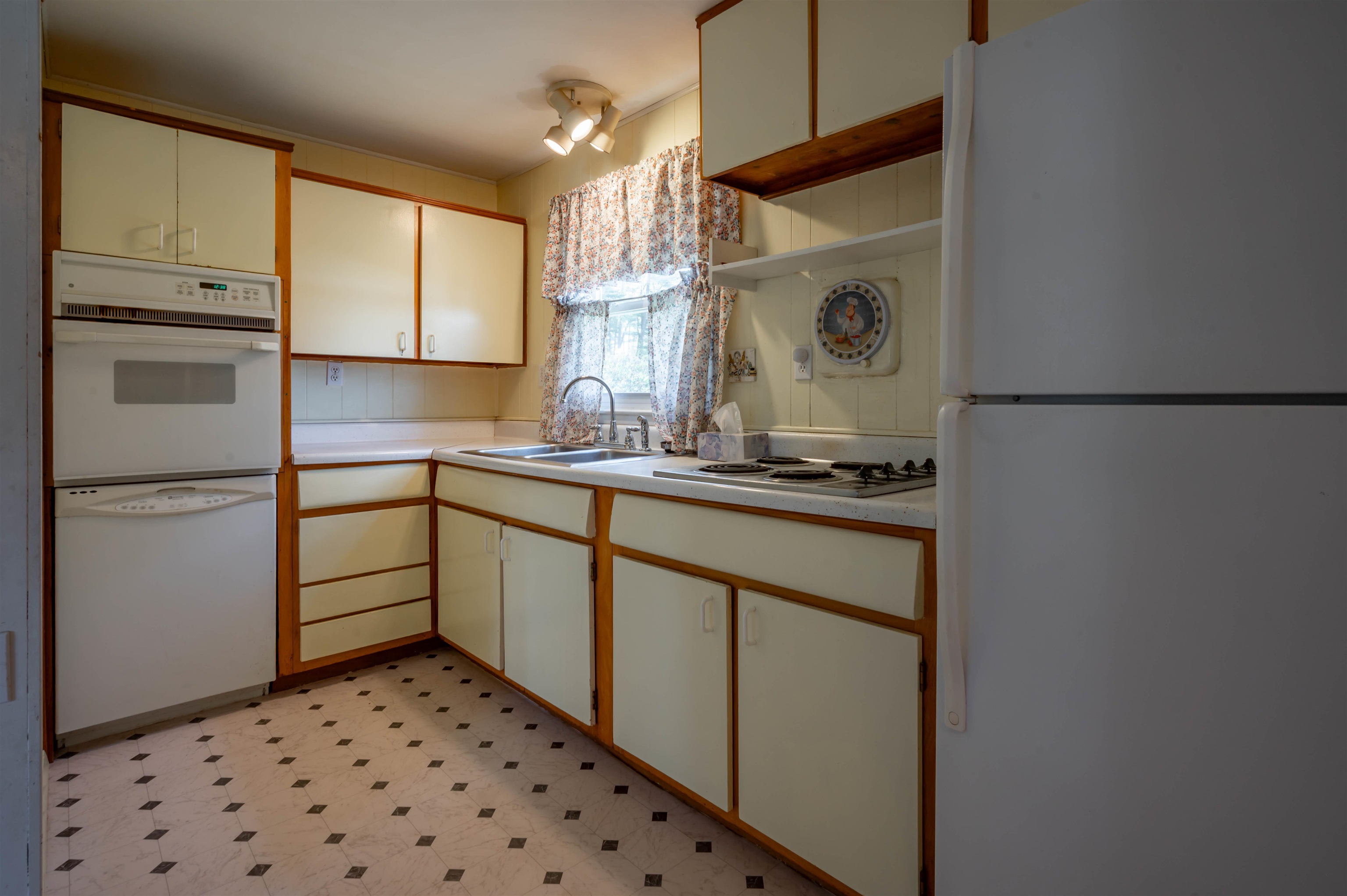 3 Derby Cir, Nashua, NH 03062