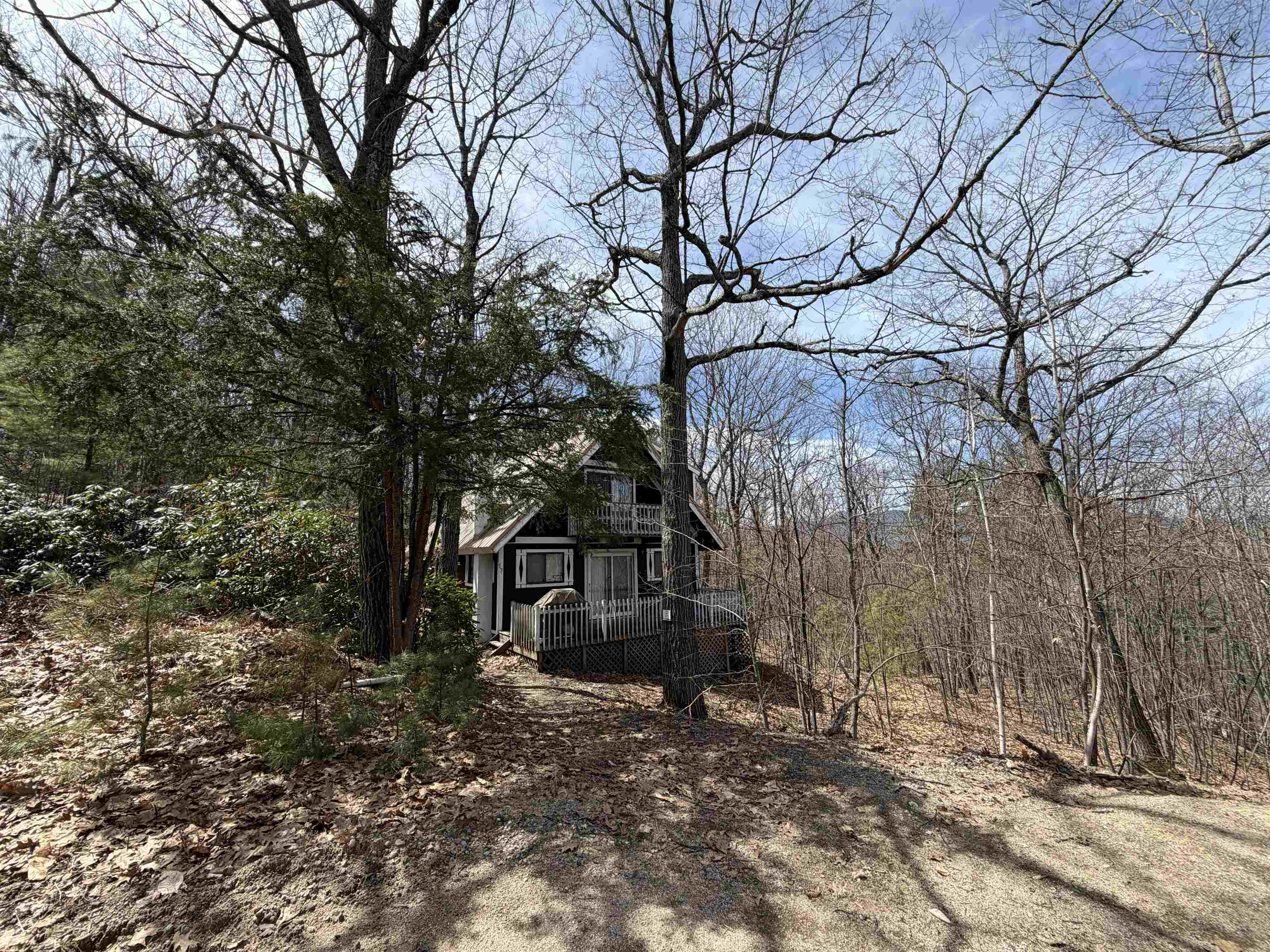17 Klausen Rd, Madison, NH 03849