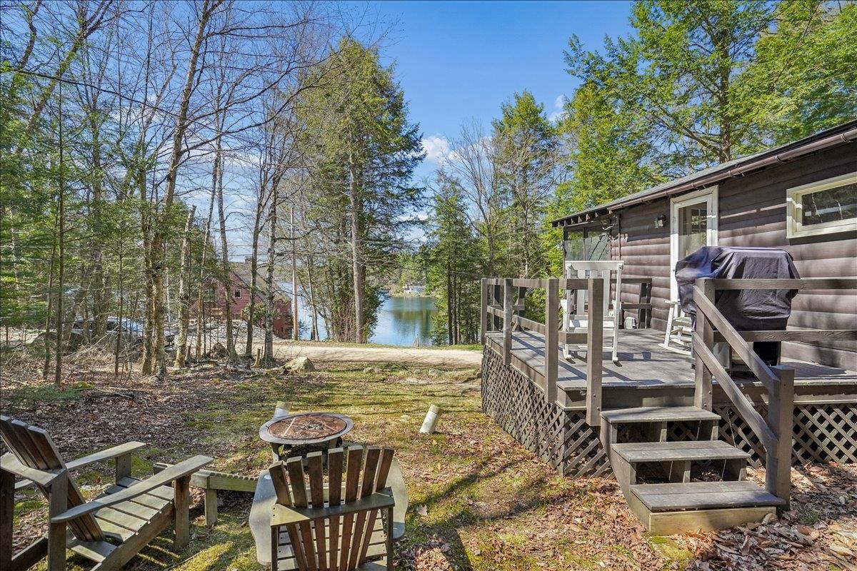 277 Hemlock Dr, Gilmanton, NH 03237