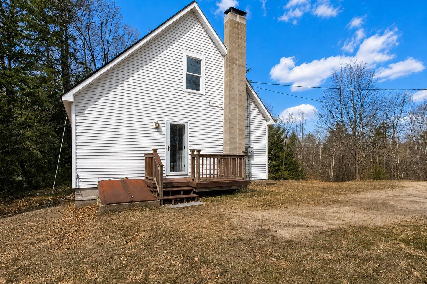 74 Staples Ln, Stoddard, NH 03464
