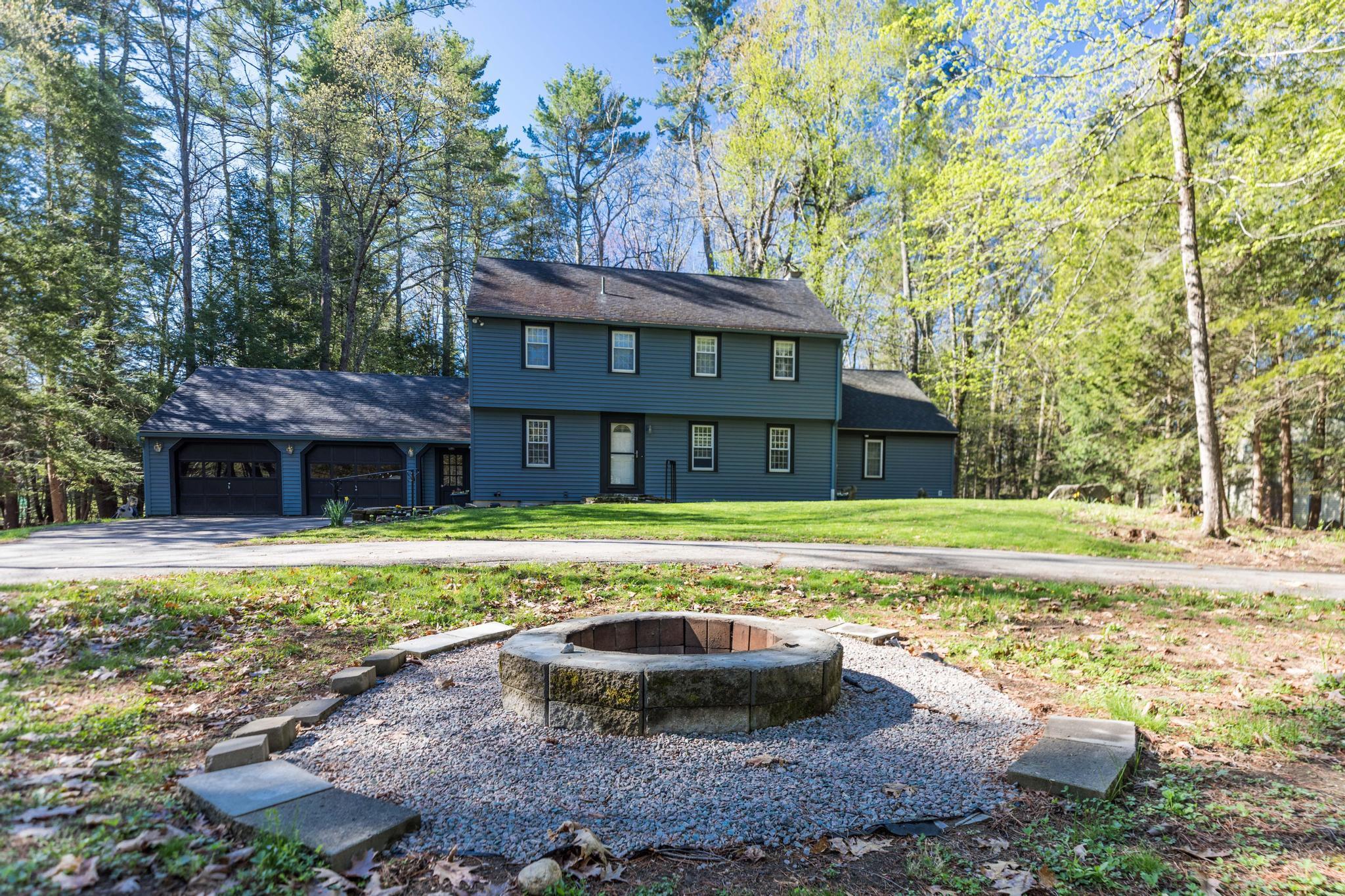 4 Moharinet Way, Durham, NH 03824