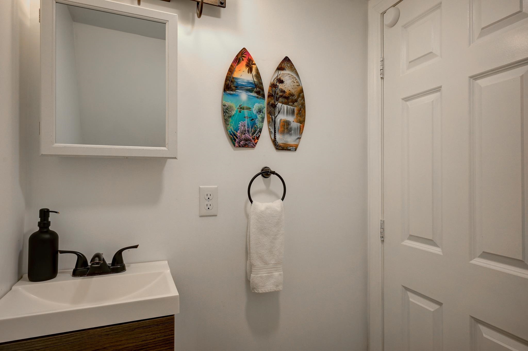 20 Lake Pines Cir, Conway, NH 03818
