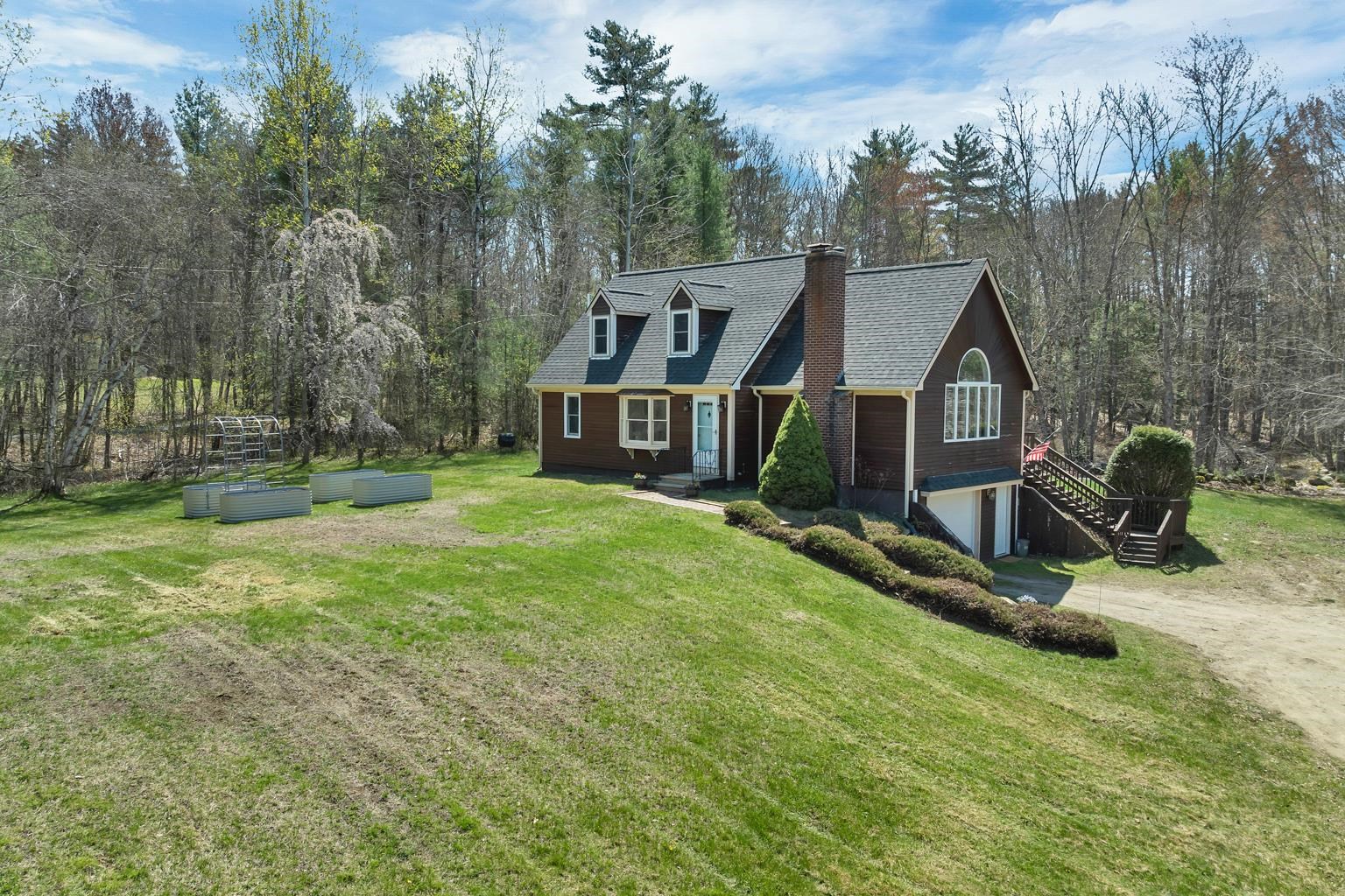 165 Old Bay Rd, New Durham, NH 03855