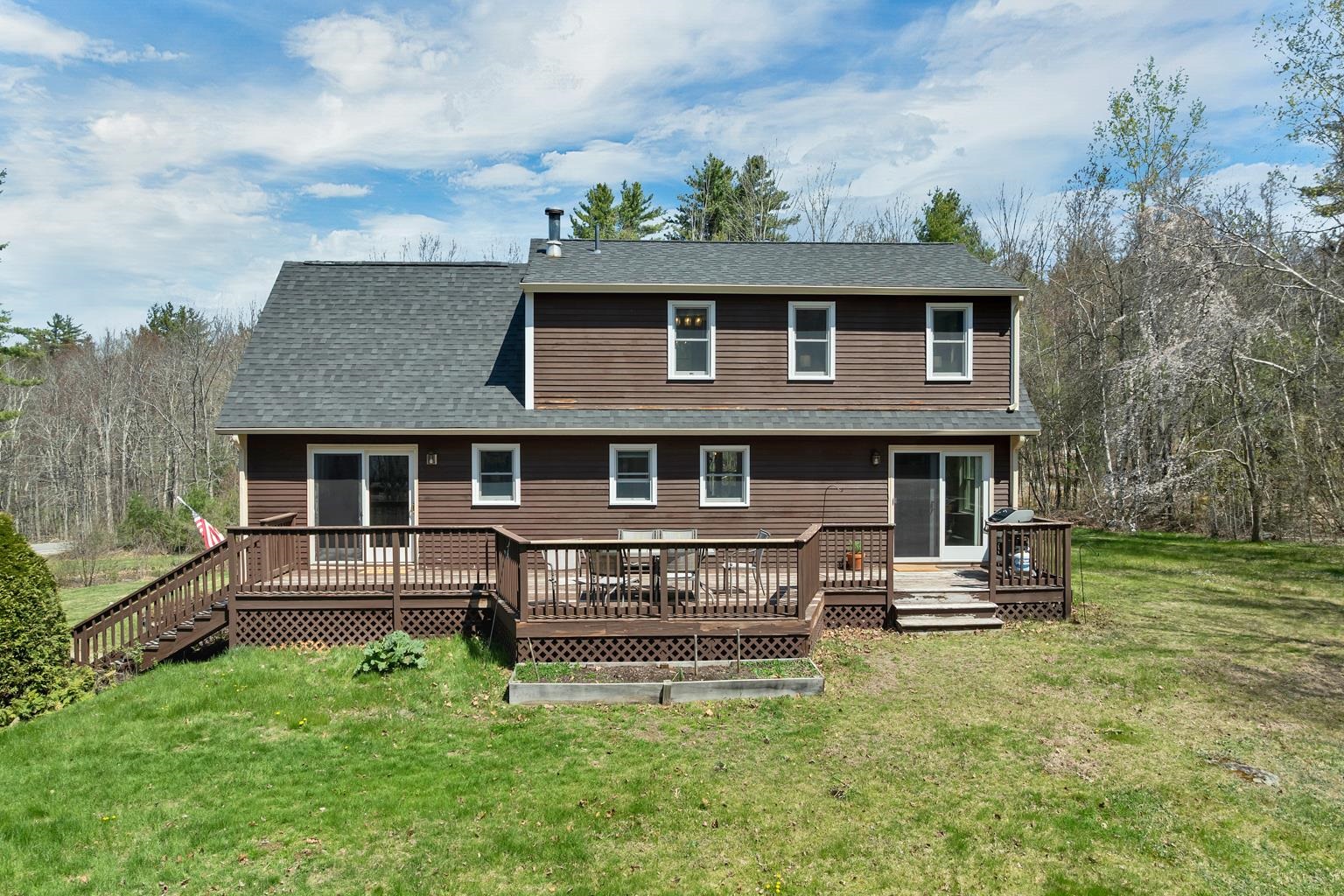 165 Old Bay Rd, New Durham, NH 03855